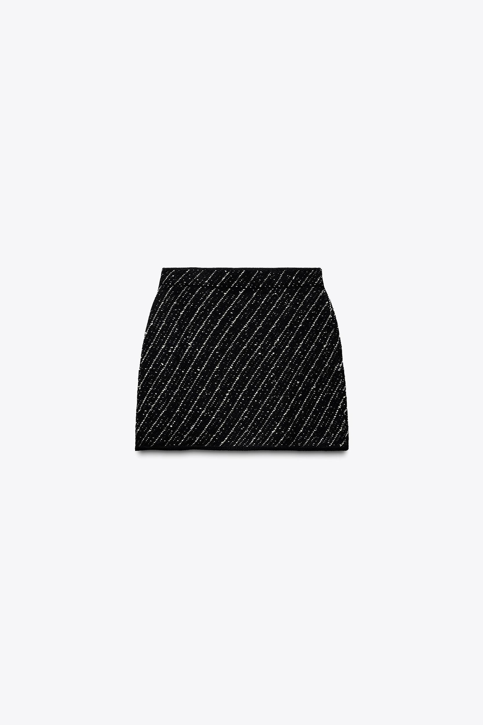 CONTRASTING BALLOON KNIT MINI SKIRT Product Image