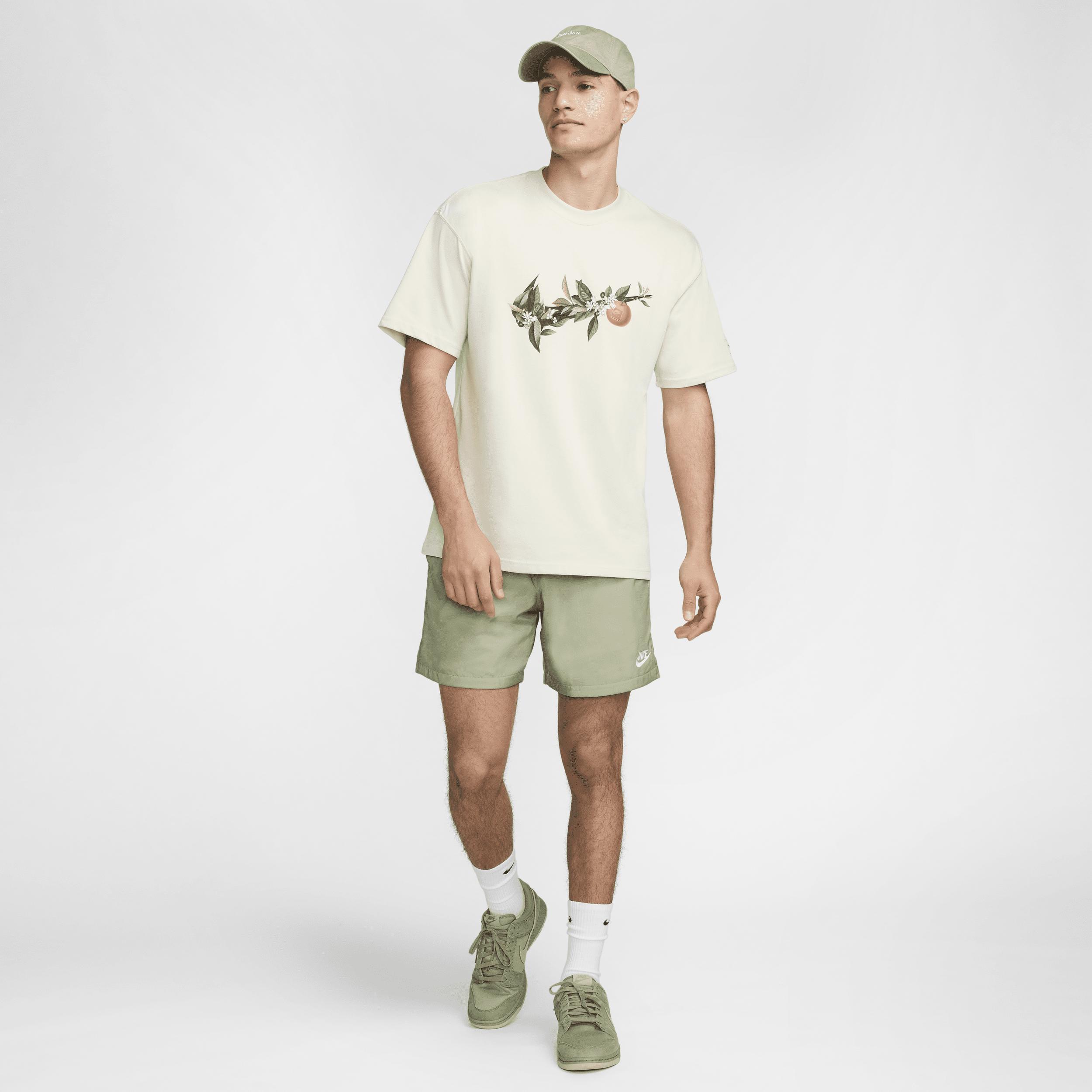Nike Sportswear Men's Max90 T-Shirt Product Image