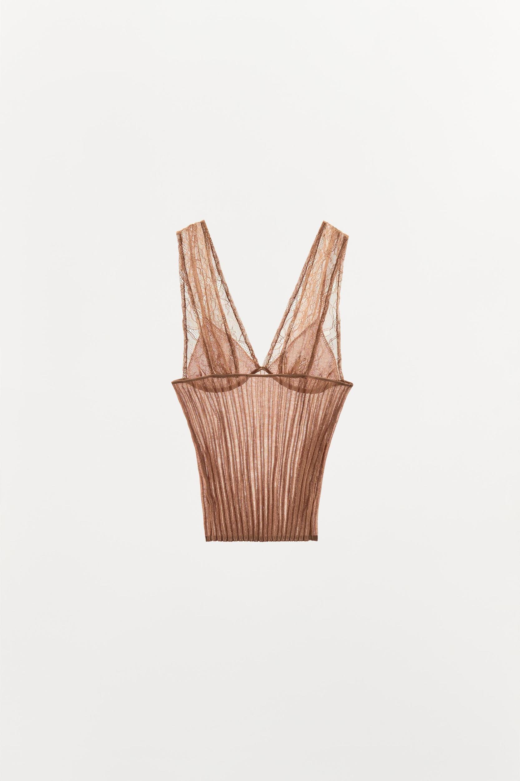 LACE TOP Product Image
