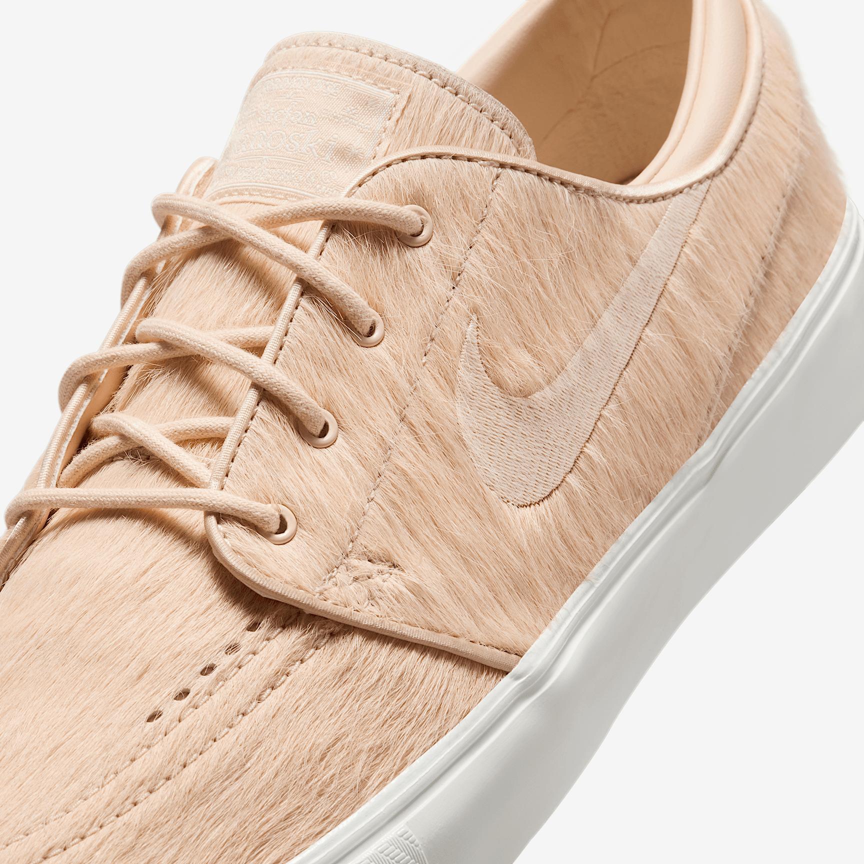 Nike SB Zoom Janoski OG+ SE Skate Shoes Product Image