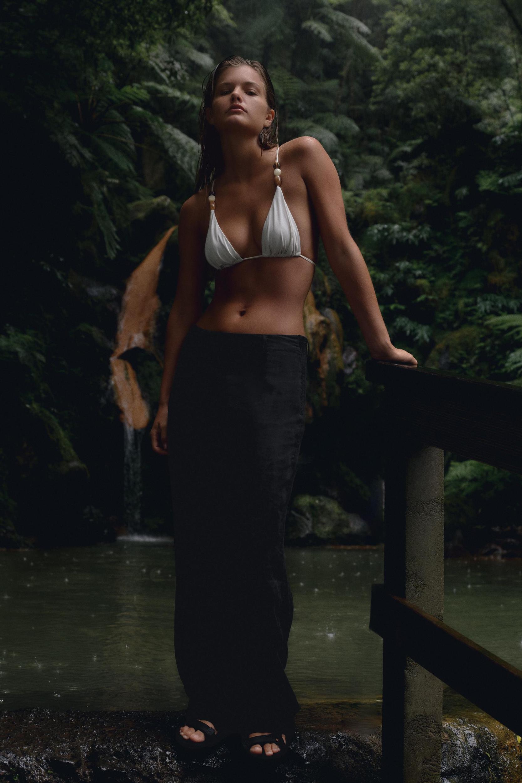 FLOWY STRAIGHT LEG PANTS Product Image