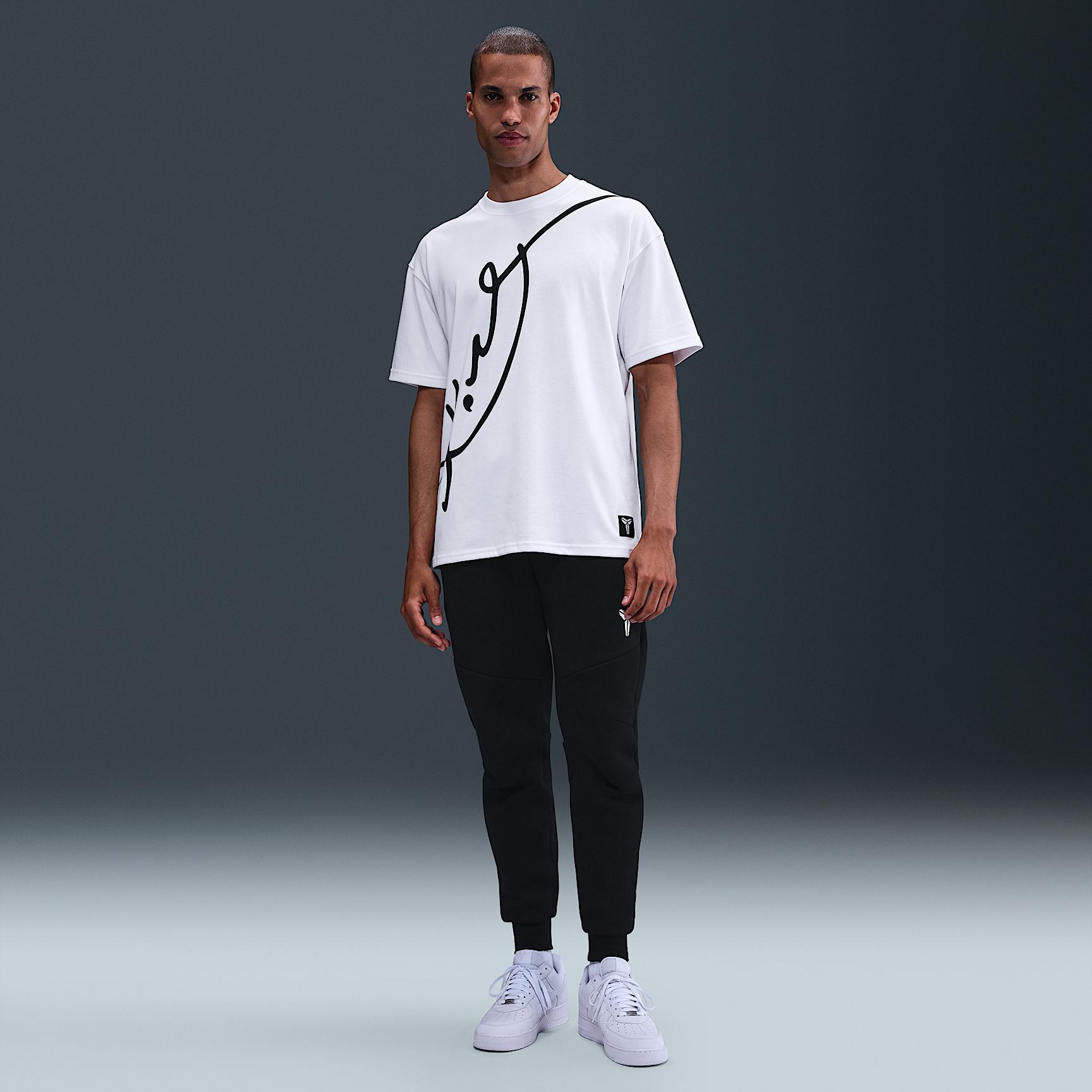 Kobe Men's Dri-FIT Basketball T-Shirt Product Image
