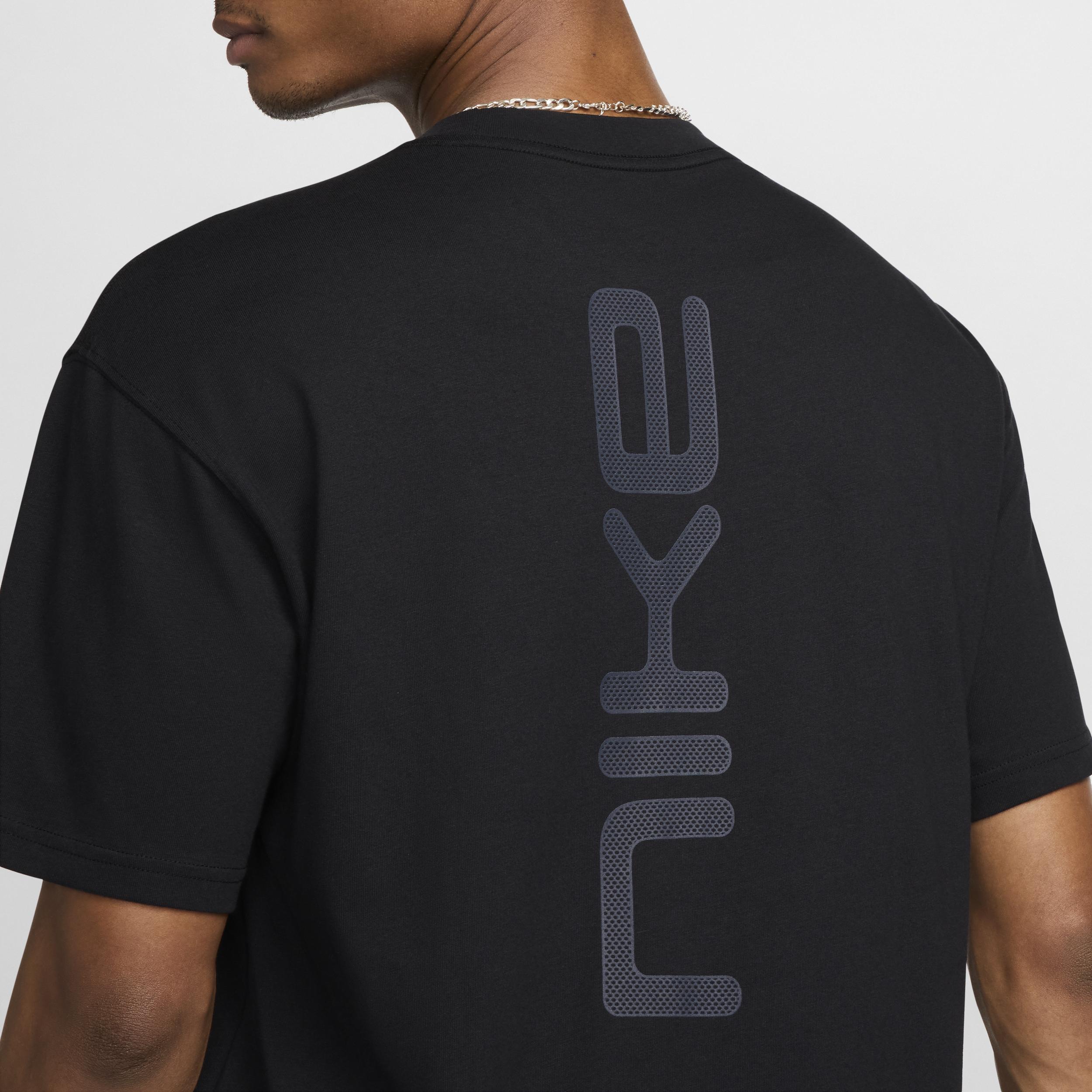 Nike Sportswear Men's Max90 T-Shirt Product Image
