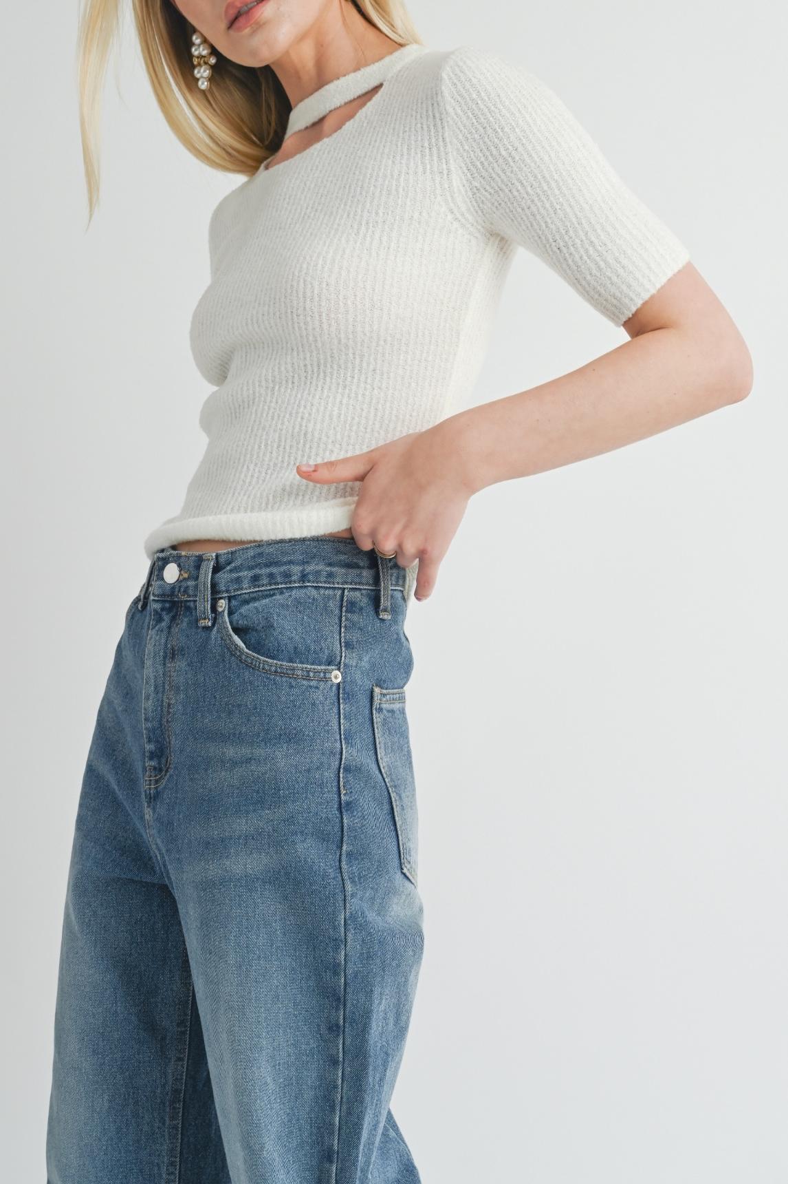CUTOUT SHORT SLEEVE SWEATER Product Image