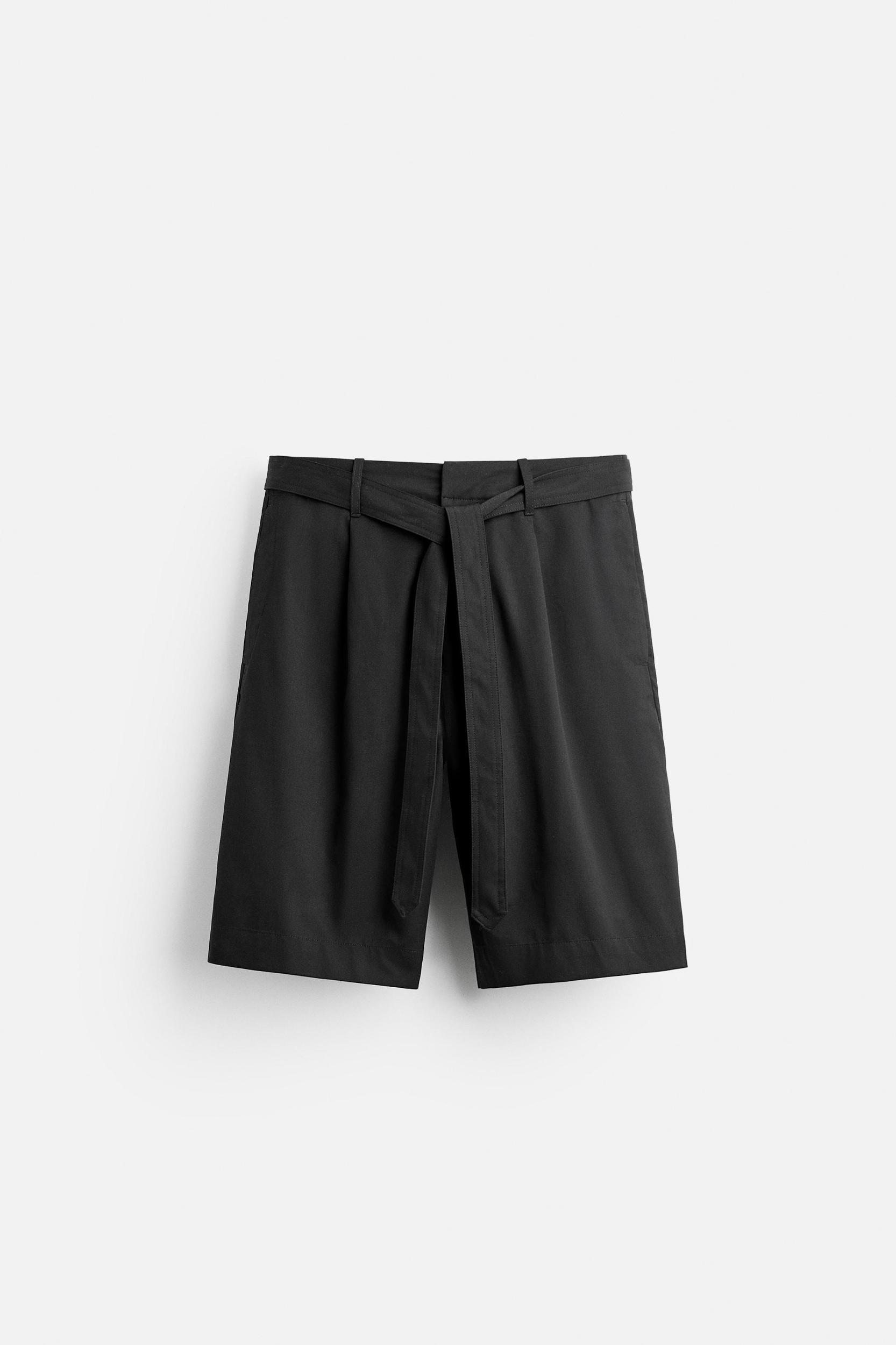 BELTED PLEATED SHORTS Product Image
