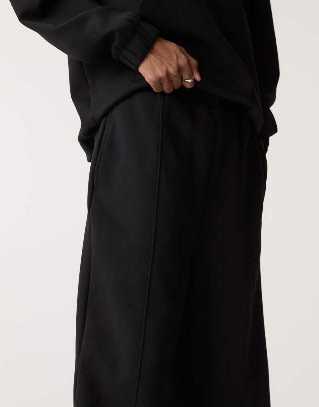 Pull&Bear wide leg tailored pants in black Product Image