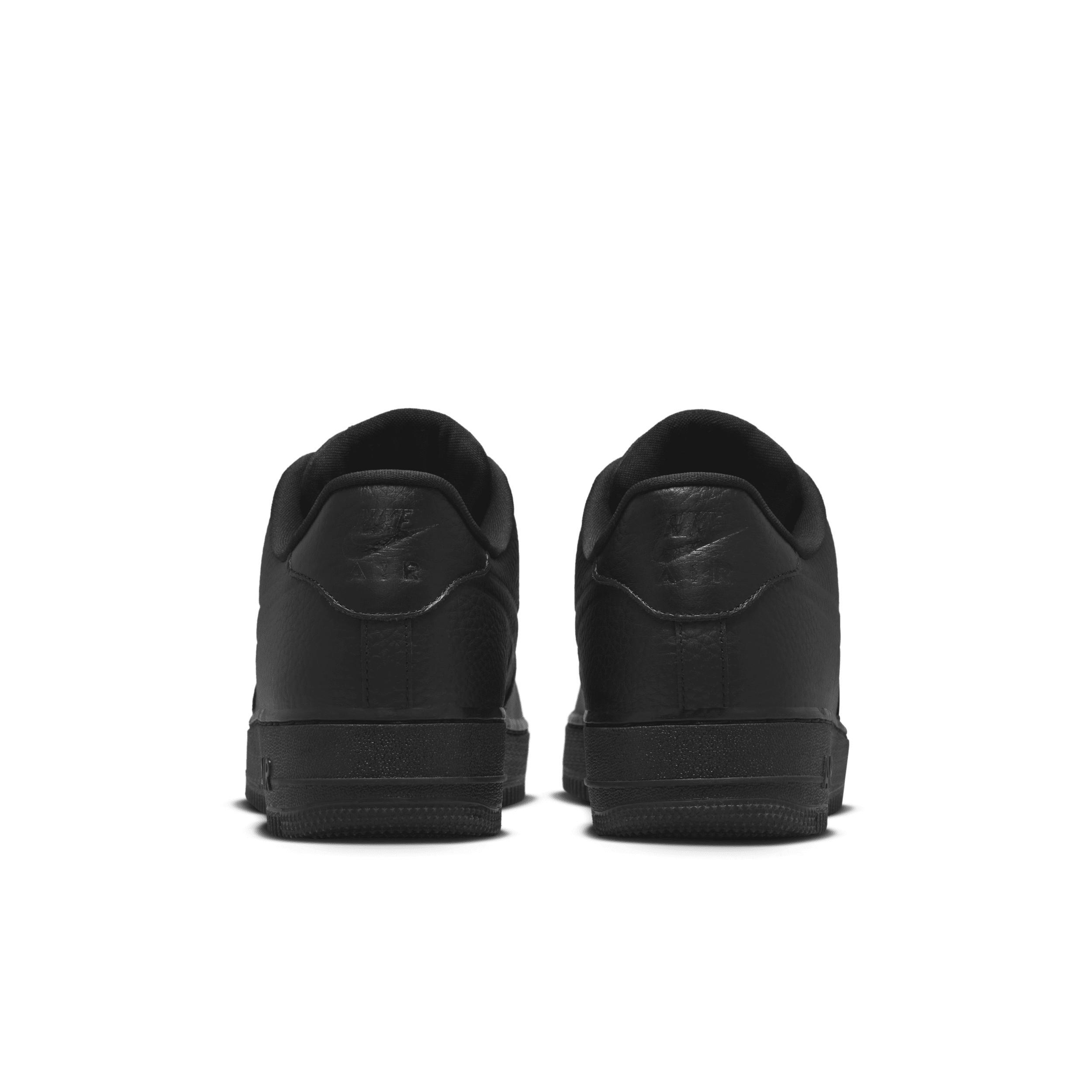 Nike Men's Air Force 1 '07 Pro-Tech Winterized Shoes Product Image