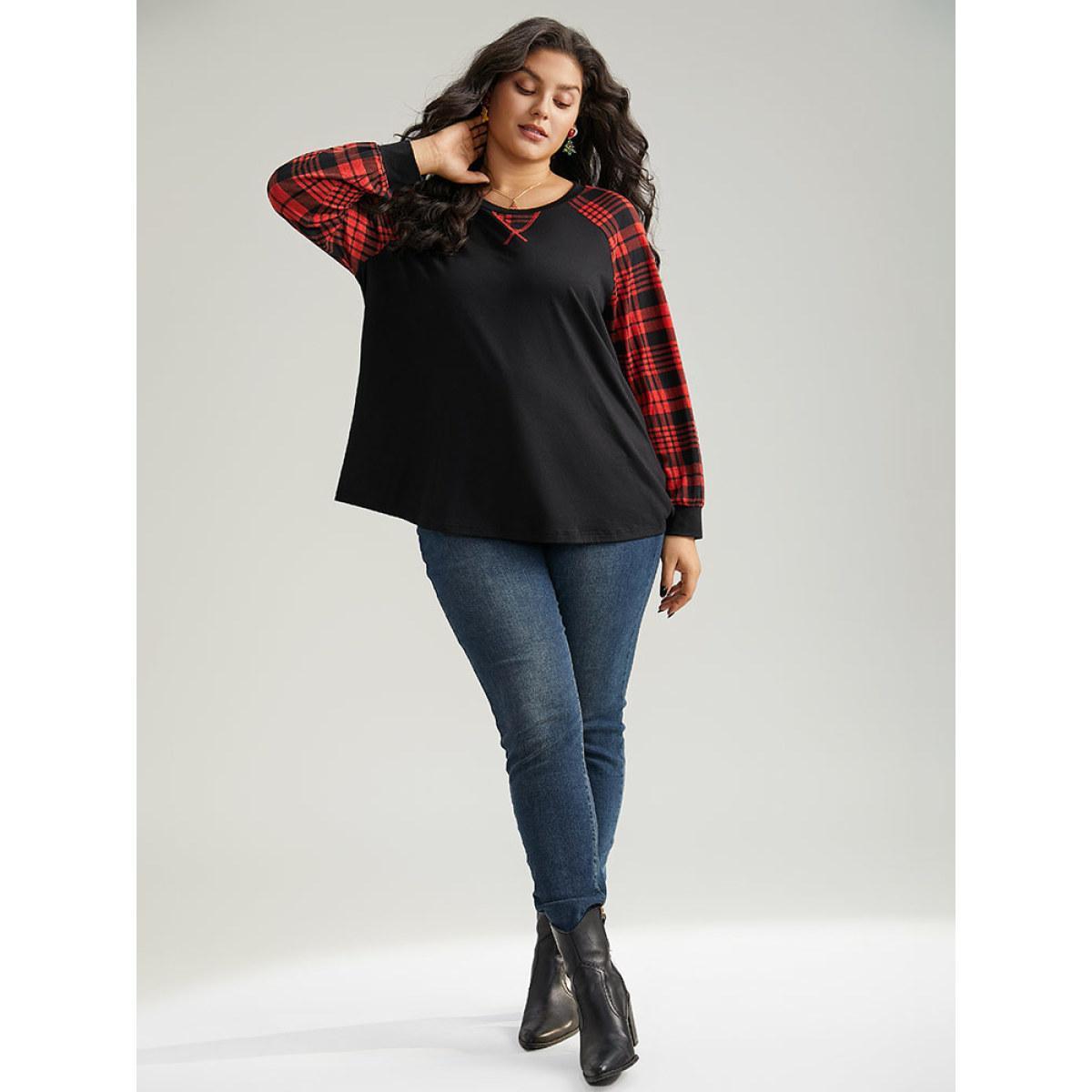 Plus Size Plaid Contrast Stitch Raglan Sleeve T-shirt Black Women Casual Elastic cuffs Plaid Round Neck Festival-Christmas T-shirts BloomChic 30/6X Product Image