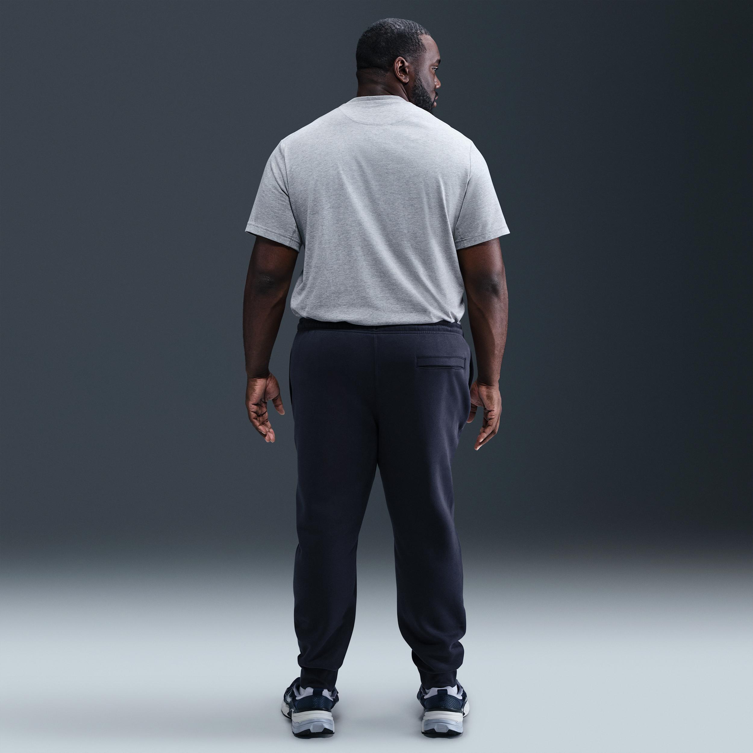 Nike Men's Club Jogger Pants Product Image