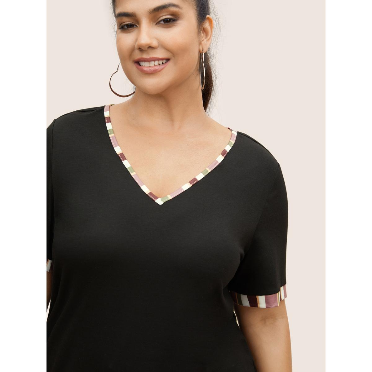 Plus Size V Neck Plaid Patchwork T-shirt Black Women Casual Patchwork Art&design V-neck Everyday T-shirts BloomChic 12/L Product Image