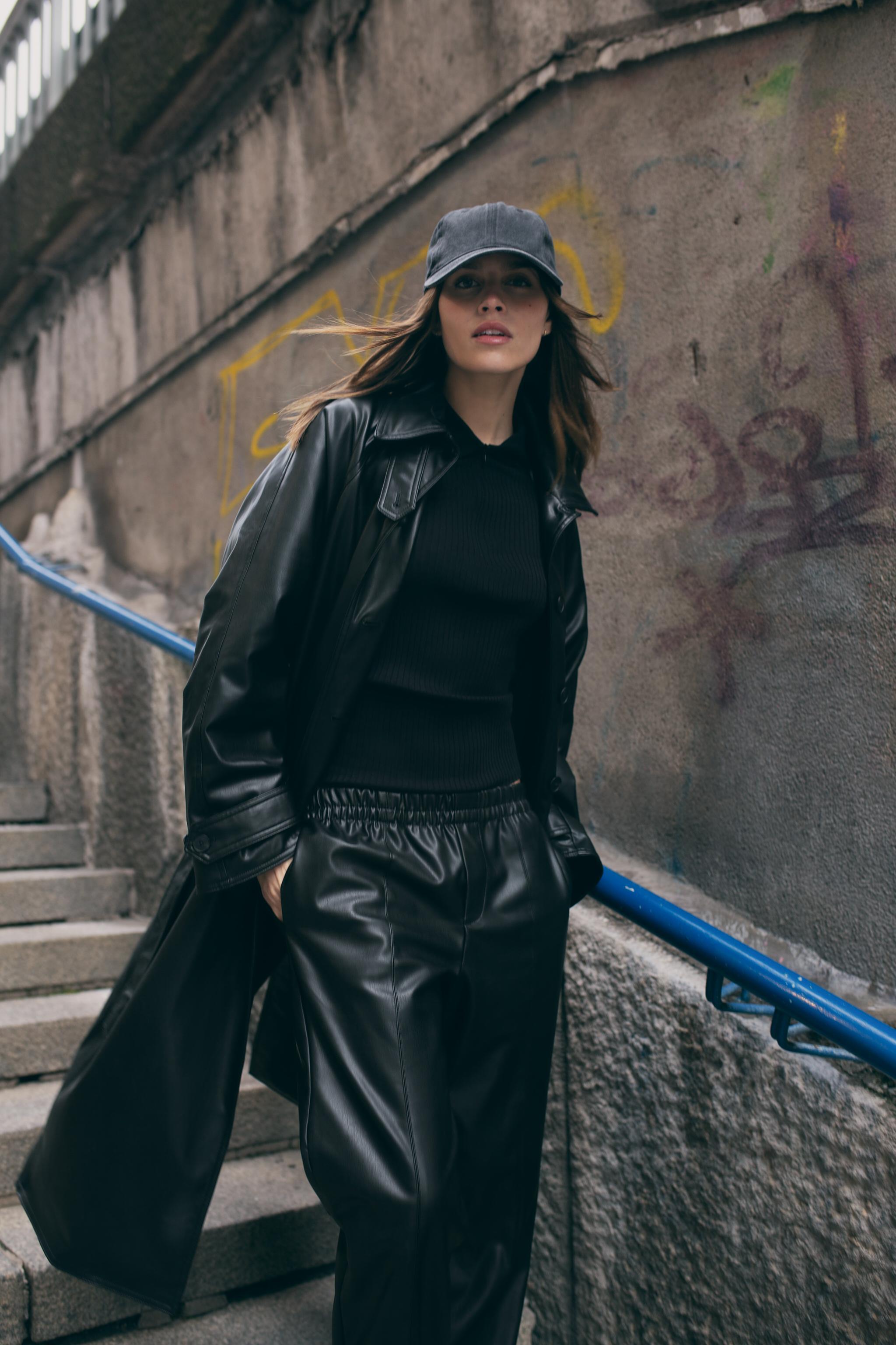 JOGGER PANTS Product Image