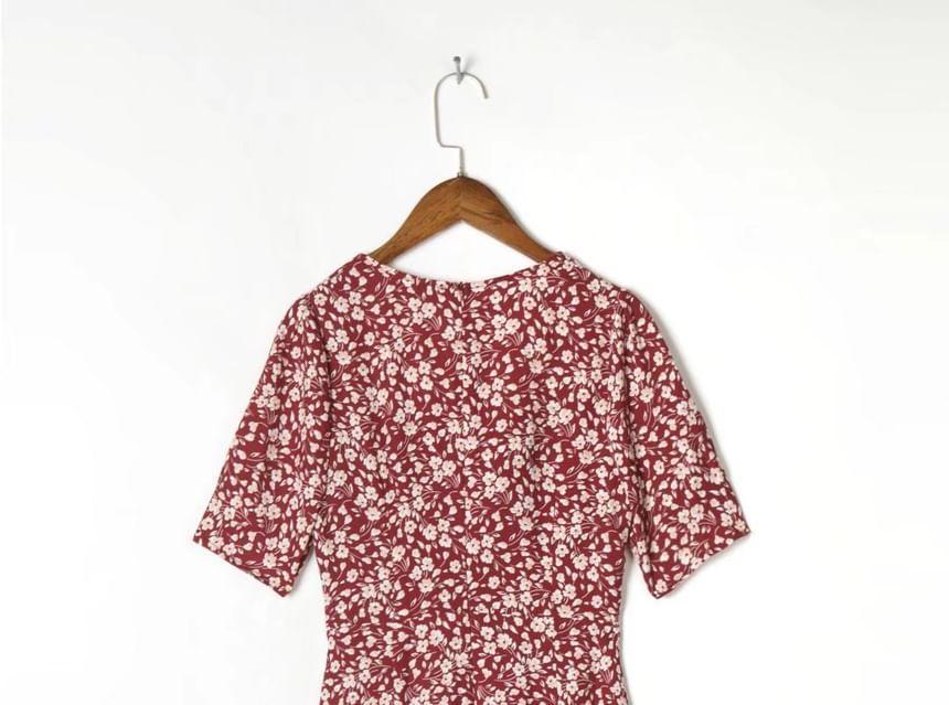 Puff-Sleeve Queen Anne-Neckline Floral Print Midi A-Line Dress Product Image