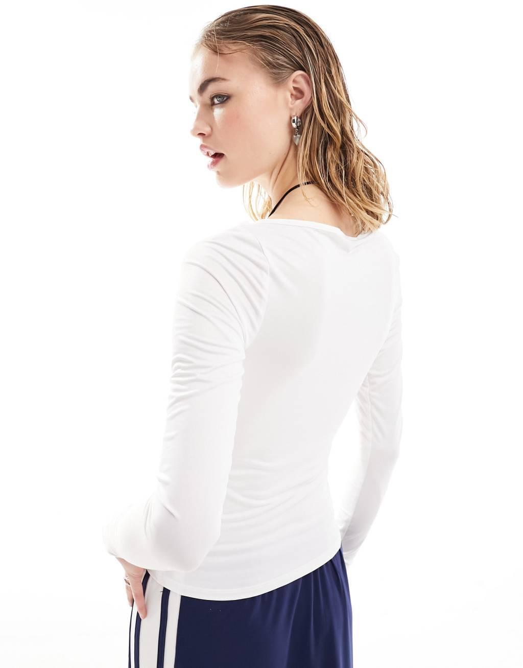 Monki long sleeve boat neck top Product Image