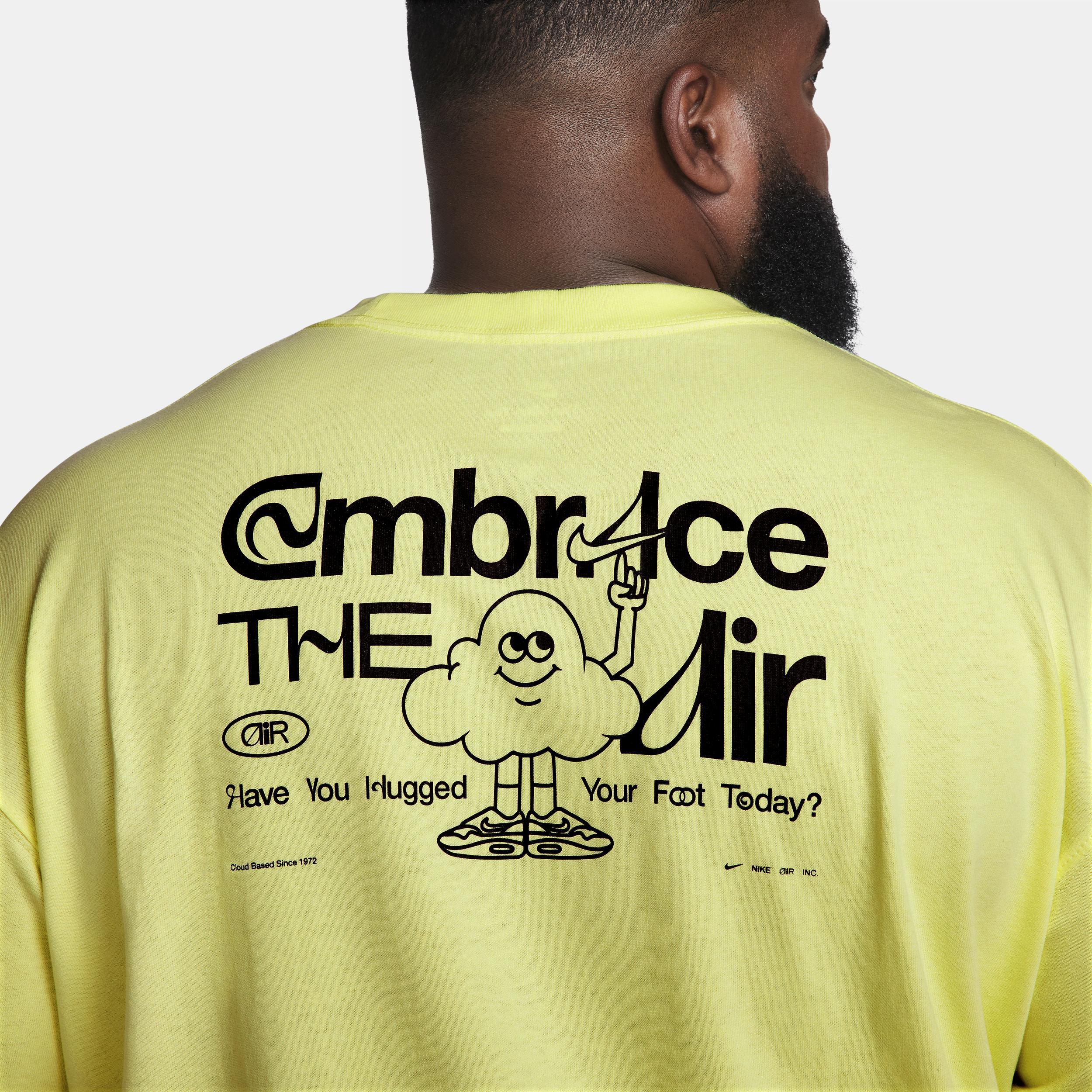 Nike Sportswear Men's Max90 T-Shirt Product Image