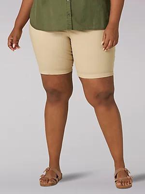 Women’s Regular Fit Chino Bermuda Shorts (Plus) | Lee® Product Image