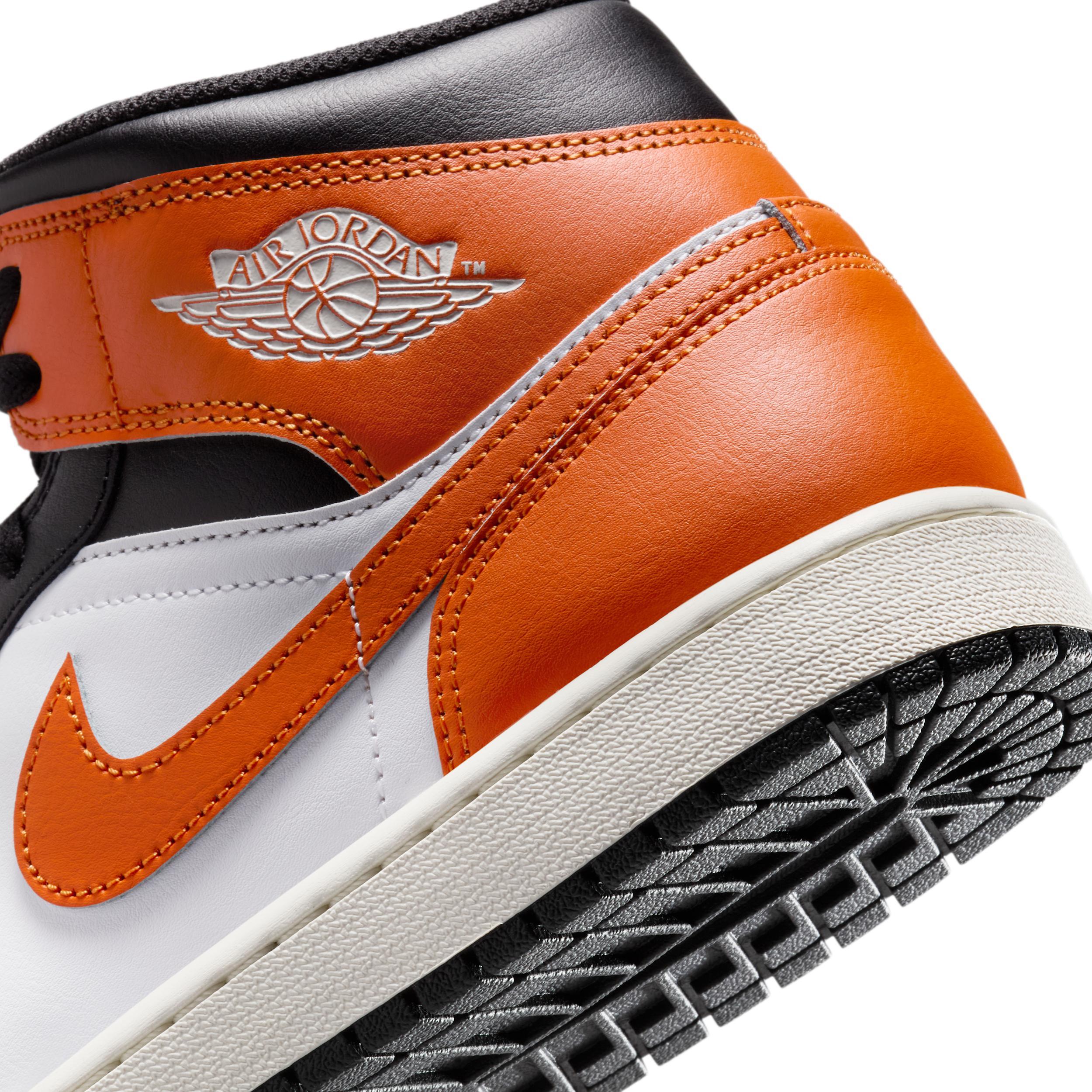 Men's Air Jordan 1 Mid Shoes Product Image