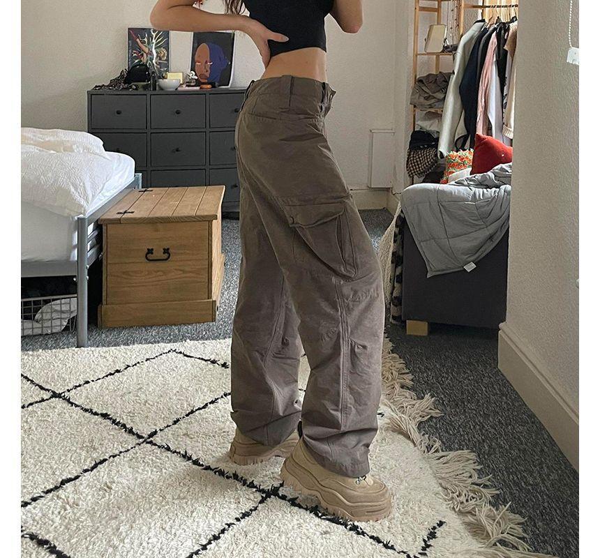 Low Rise Loose Fit Cargo Pants Product Image