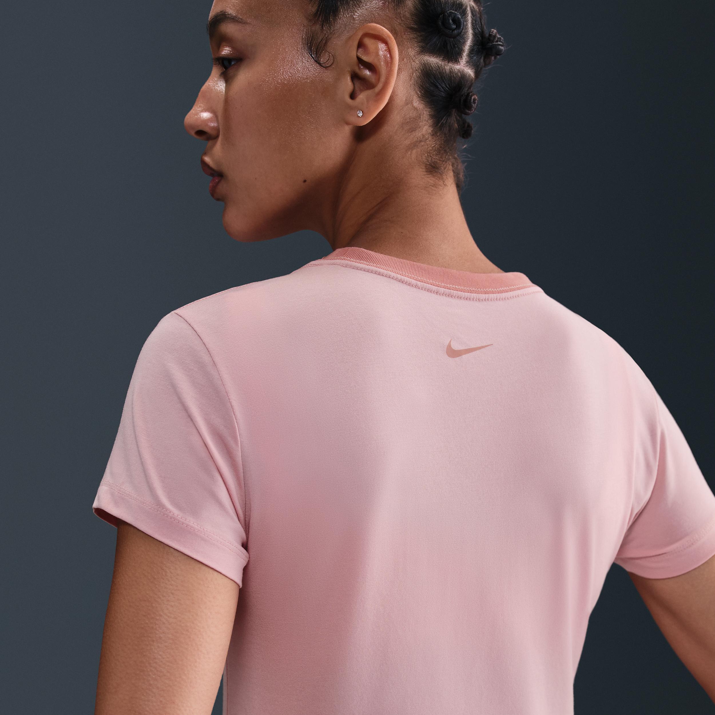 Women's Nike Sportswear Chill Knit Slim Cropped Graphic T-Shirt Product Image