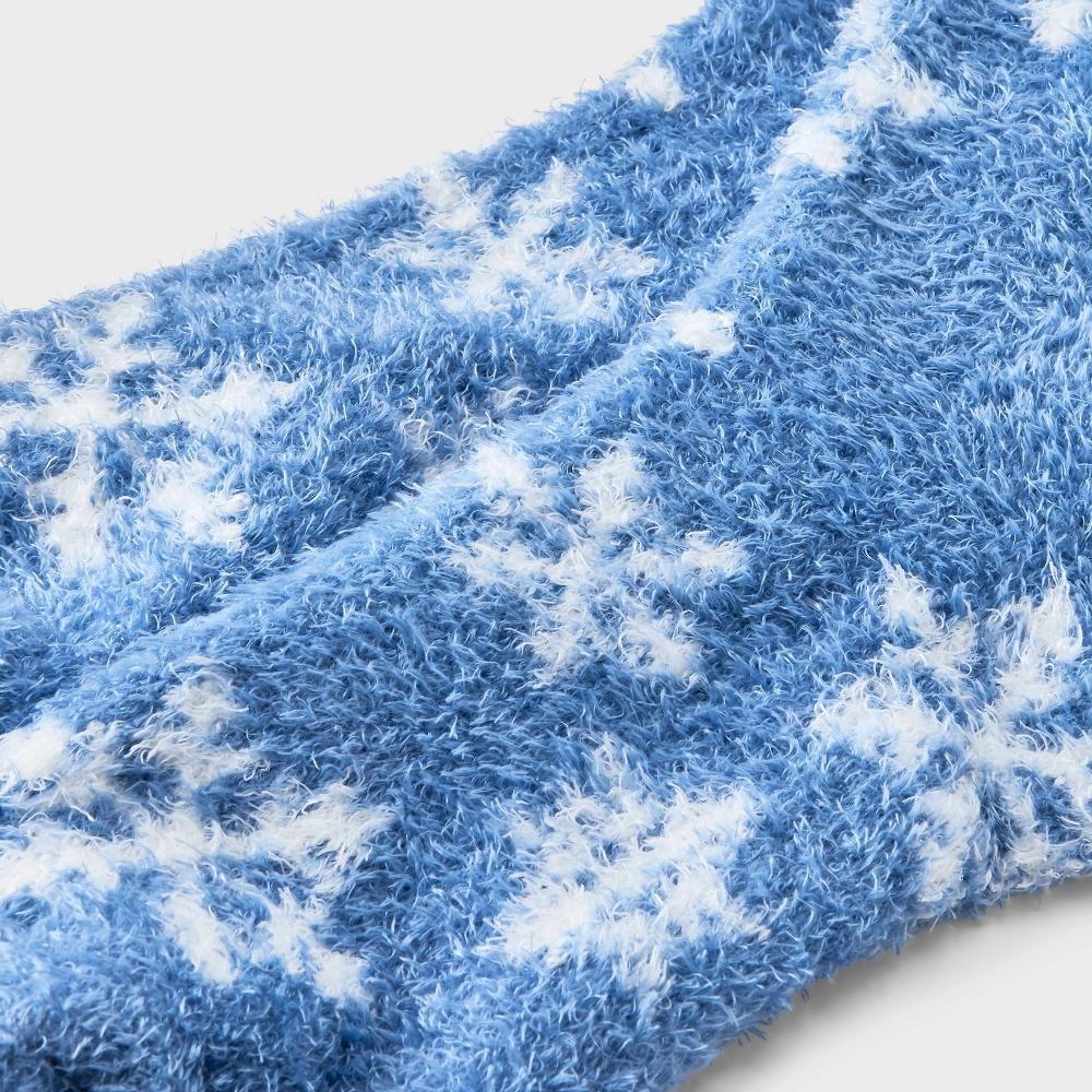 Womens Snowflake Cozy Crew Socks - Auden 4-10: Lightweight Knit, Banded Cuff, Machine Washable, Tumble Dry Product Image
