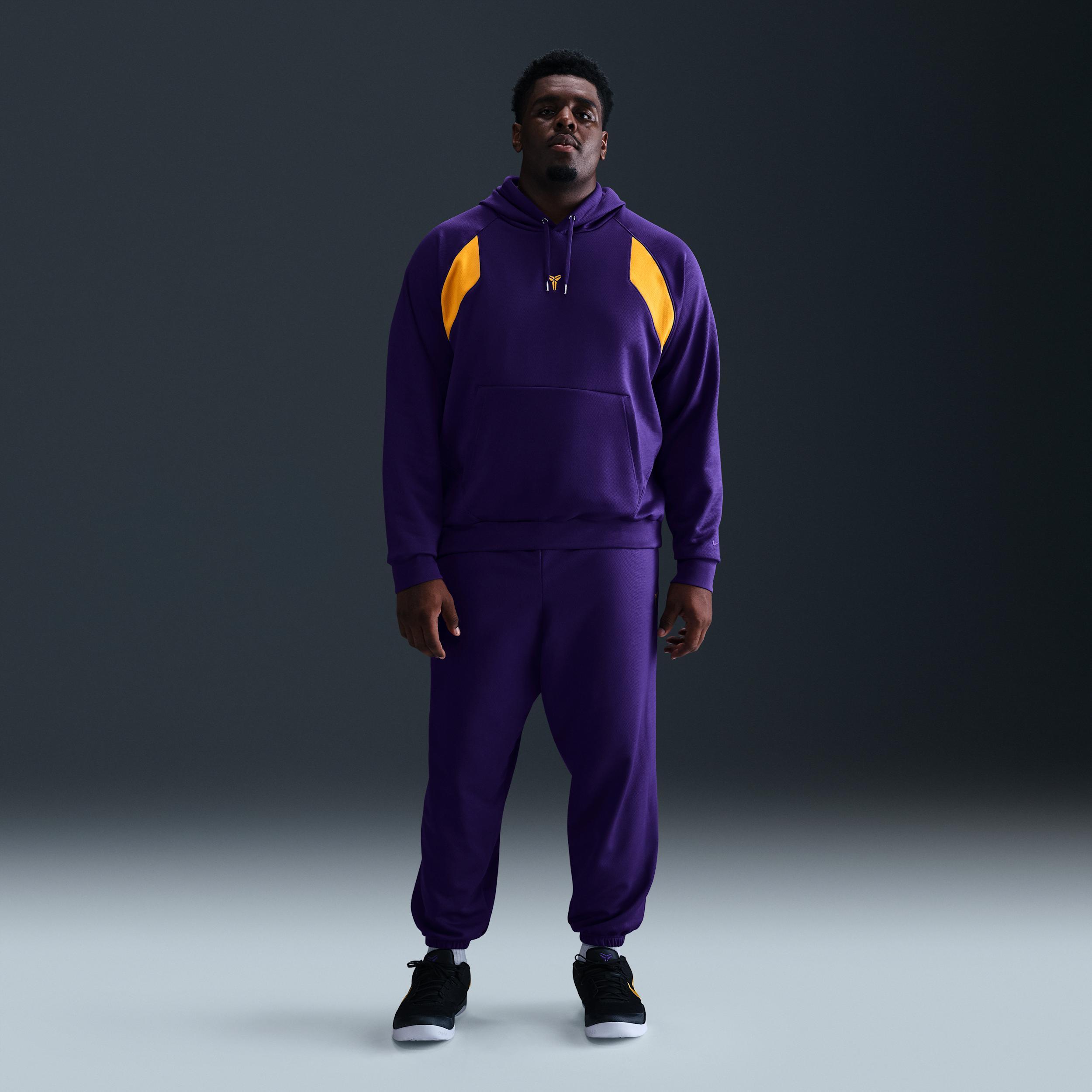 Nike Men's Kobe Therma-FIT Pullover Hoodie Product Image