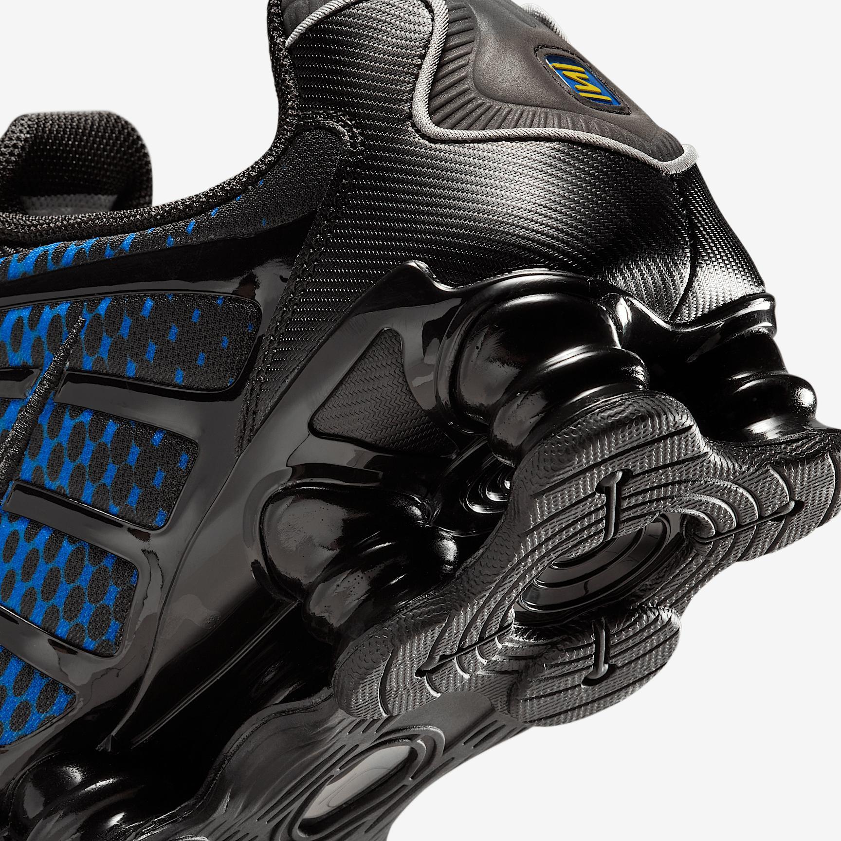 Nike Men's Shox TL Shoes Product Image