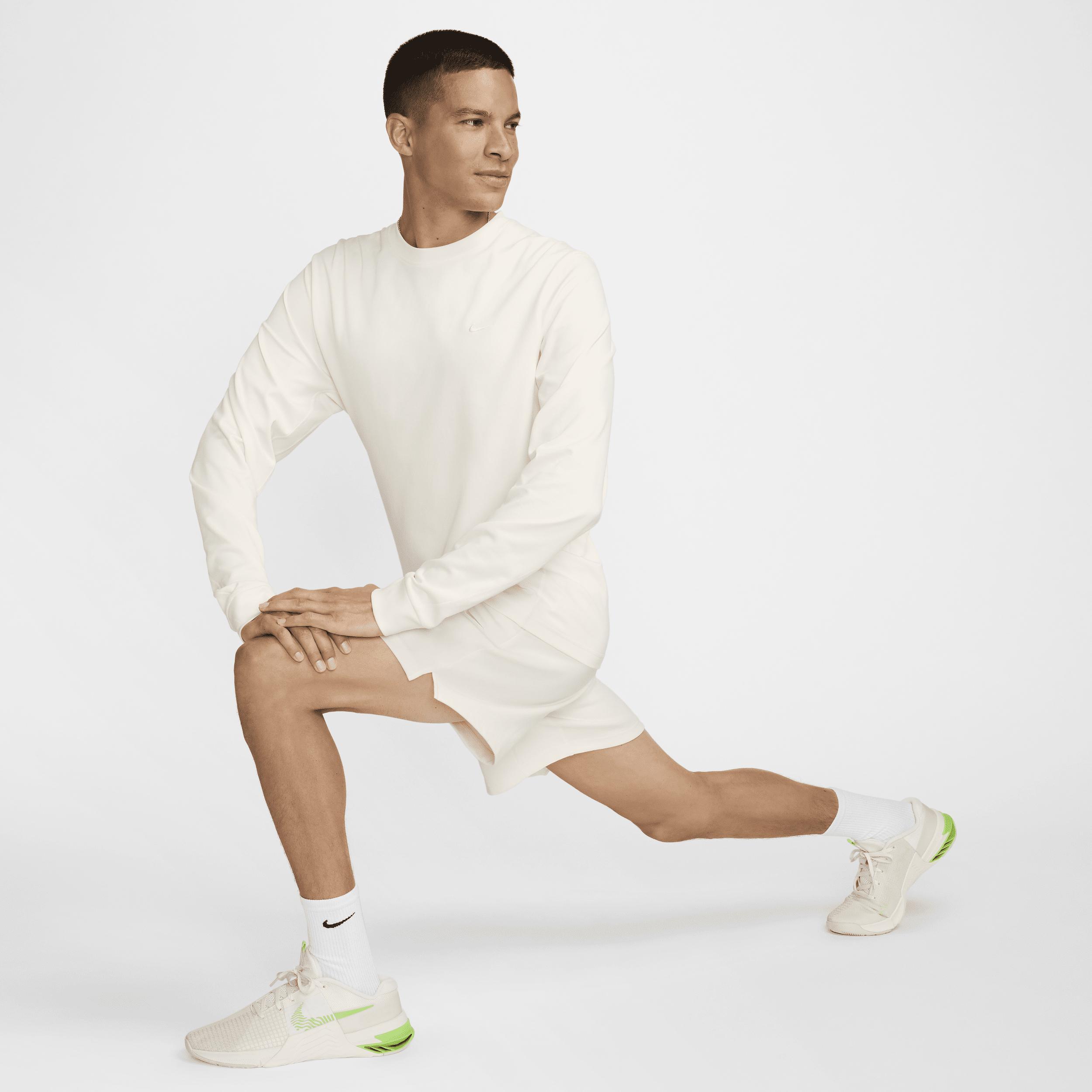 Nike Primary Men's Dri-FIT Long-Sleeve Versatile Top Product Image
