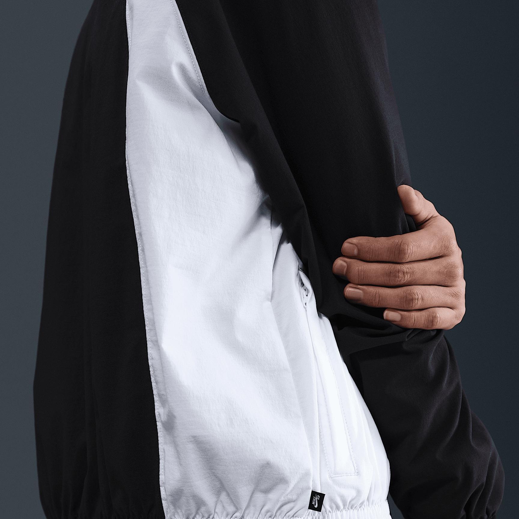 Nike SB Full-Zip Woven Skate Jacket Product Image