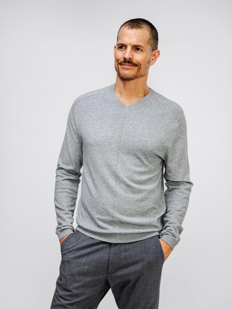 Men's Atlas Air V-Neck Sweater - Grey Heather Product Image