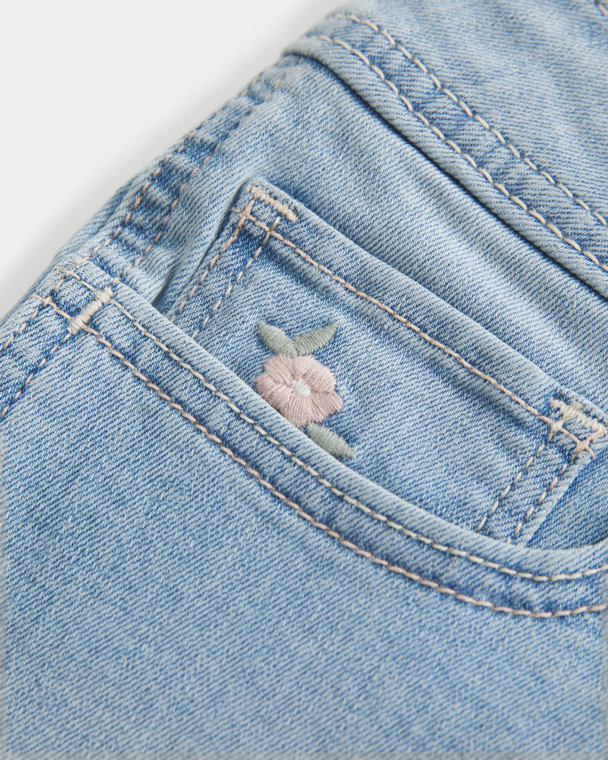 Curvy Low-Rise Light Wash Denim Shortie Shorts Product Image