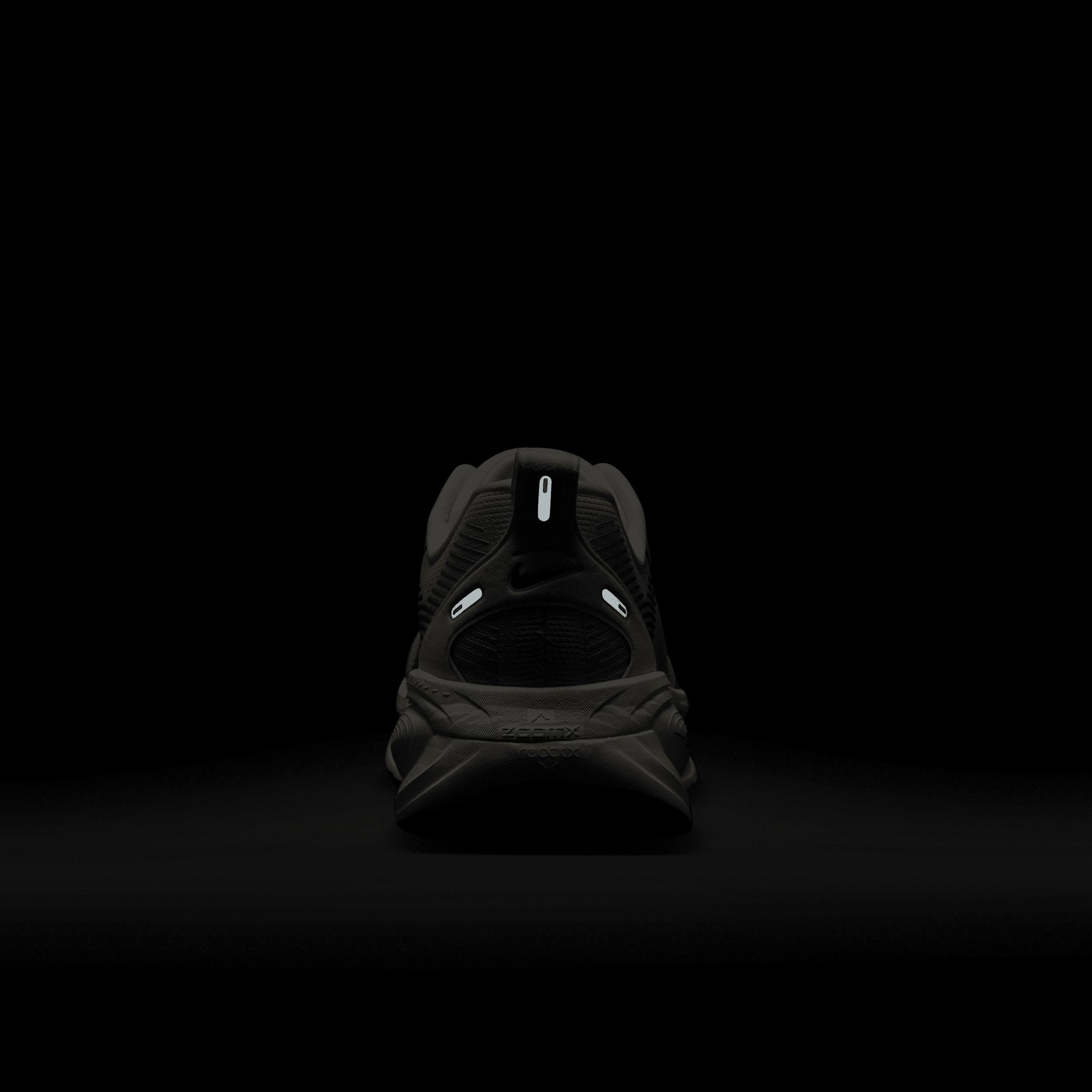 Nike Men's Vomero 18 Road Running Shoes Product Image