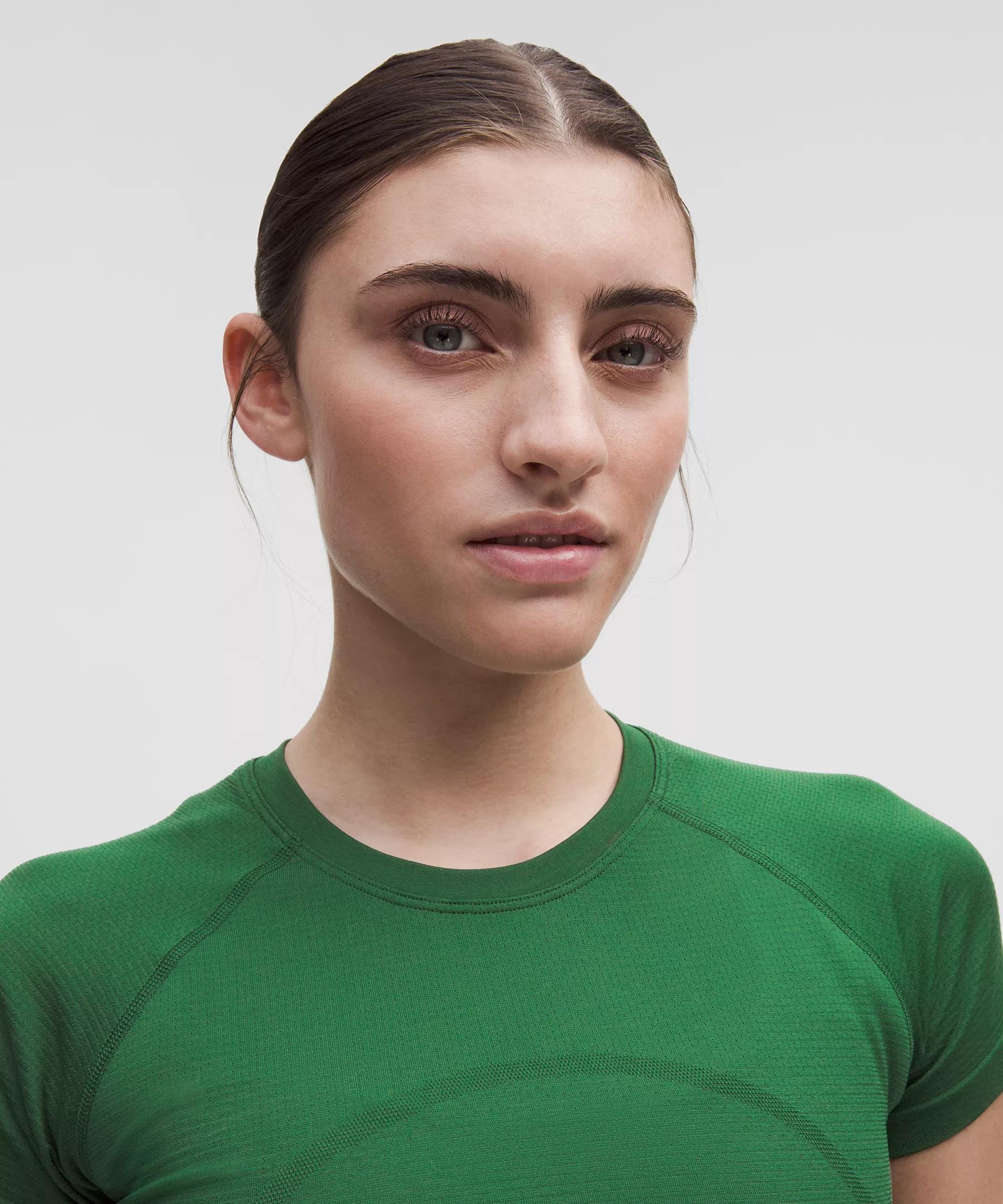 Swiftly Tech Cropped Short-Sleeve Shirt 2.0 Product Image