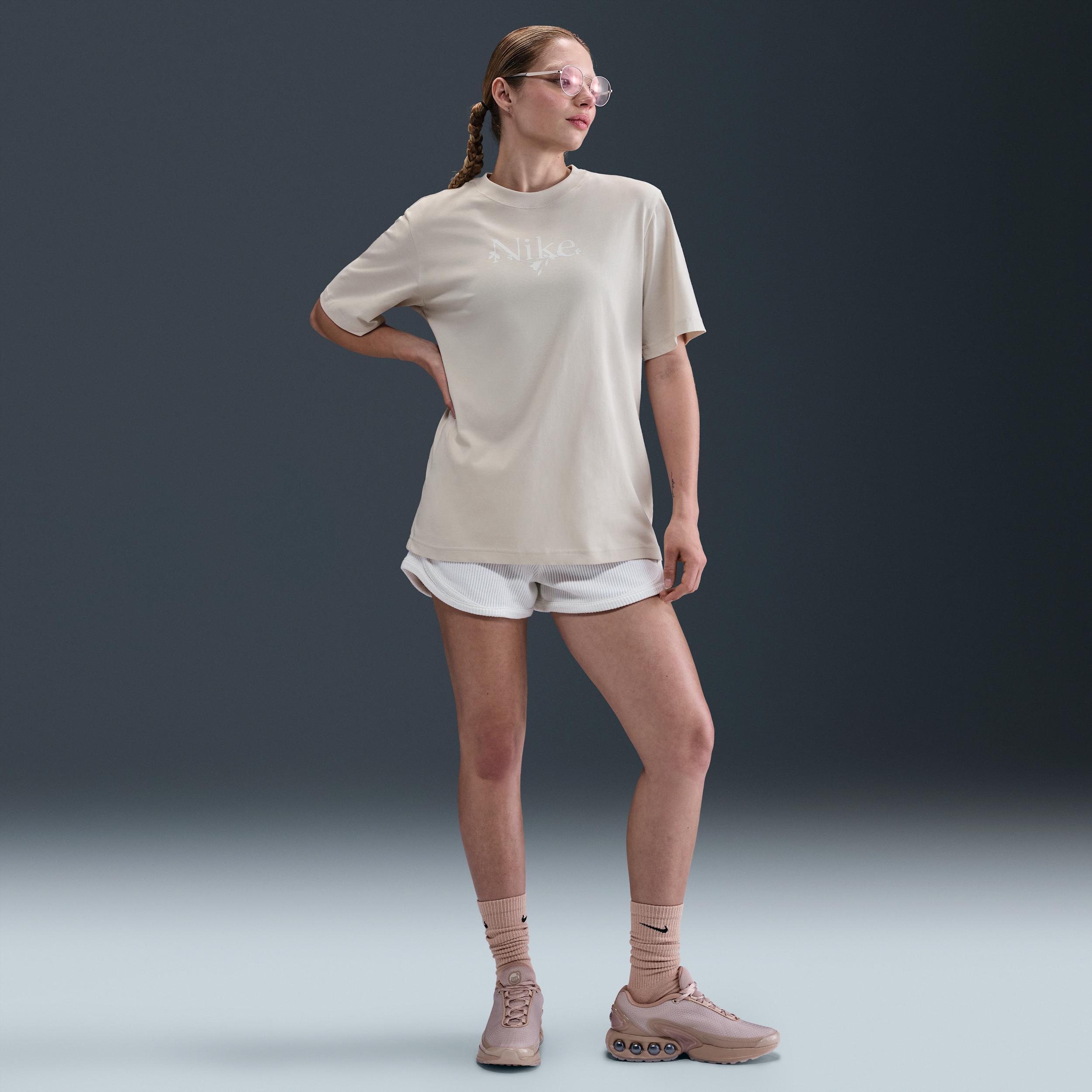 Nike Sportswear Women's Loose Short-Sleeve T-Shirt Product Image