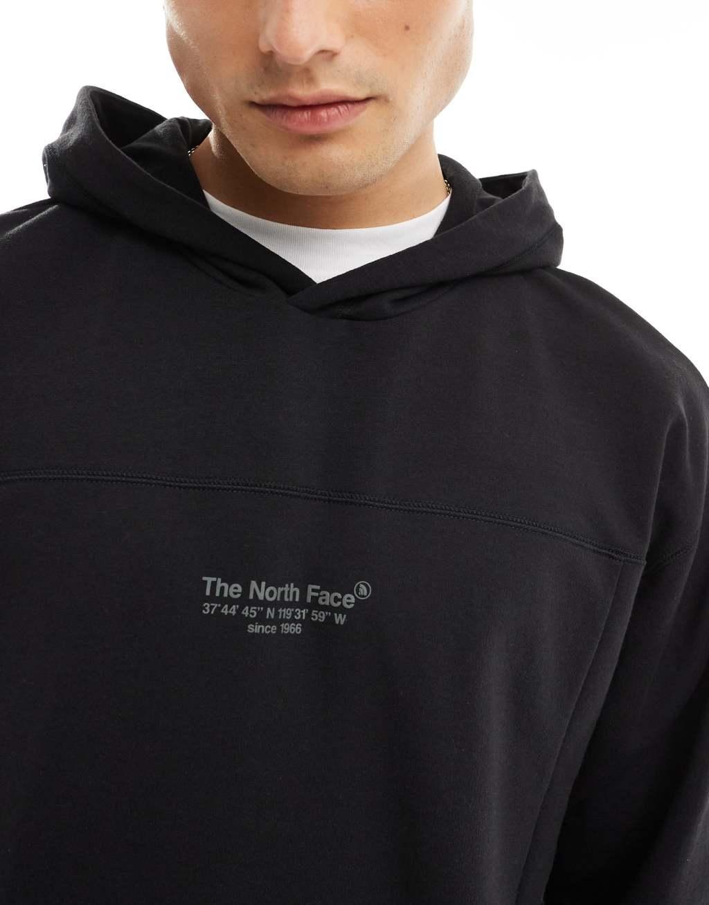 The North Face Axys pullover hoodie with graphic back print in black Product Image