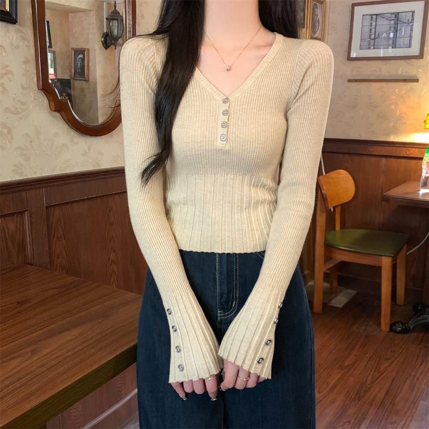 V-Neck Long Sleeve Plain Ribbed Knitted Cropped Top Product Image