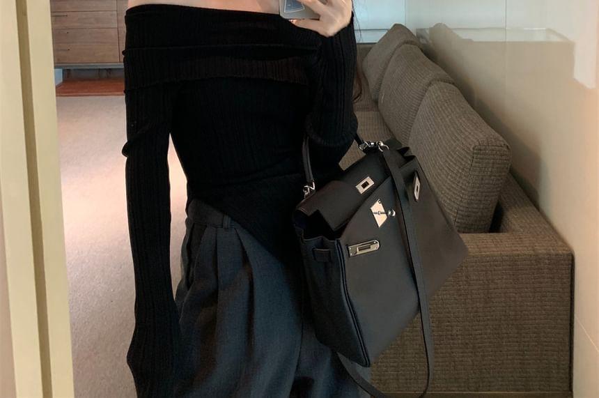 Off-Shoulder Long-Sleeve Asymmetrical Plain Ribbed Knit Top Product Image