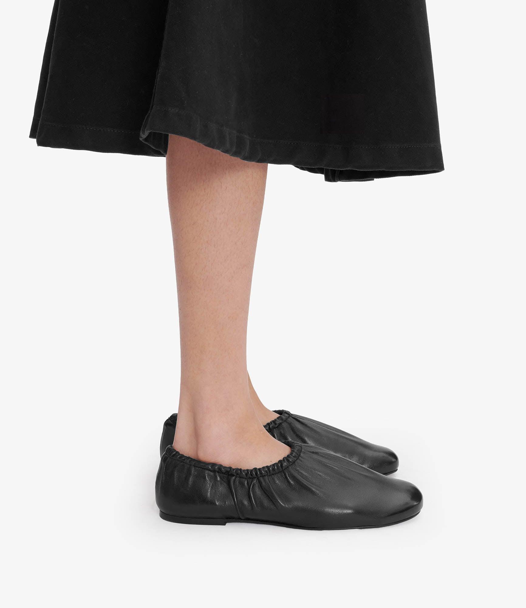 Swan slip-ons Product Image