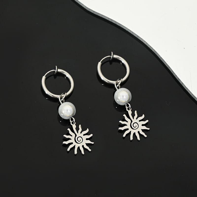 Metal Sun Dangle Earring Product Image