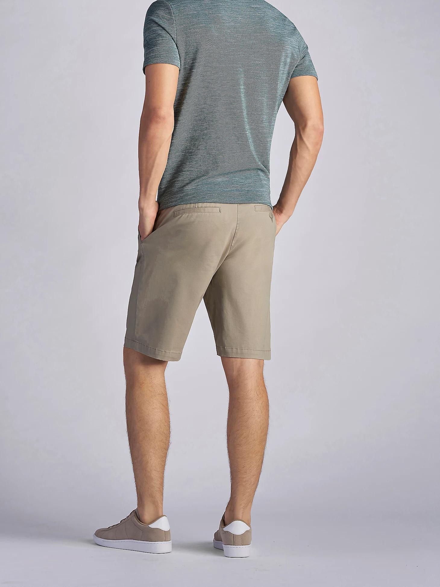 Men’s Extreme Motion Short | Khaki Cargo Shorts| Lee® Product Image