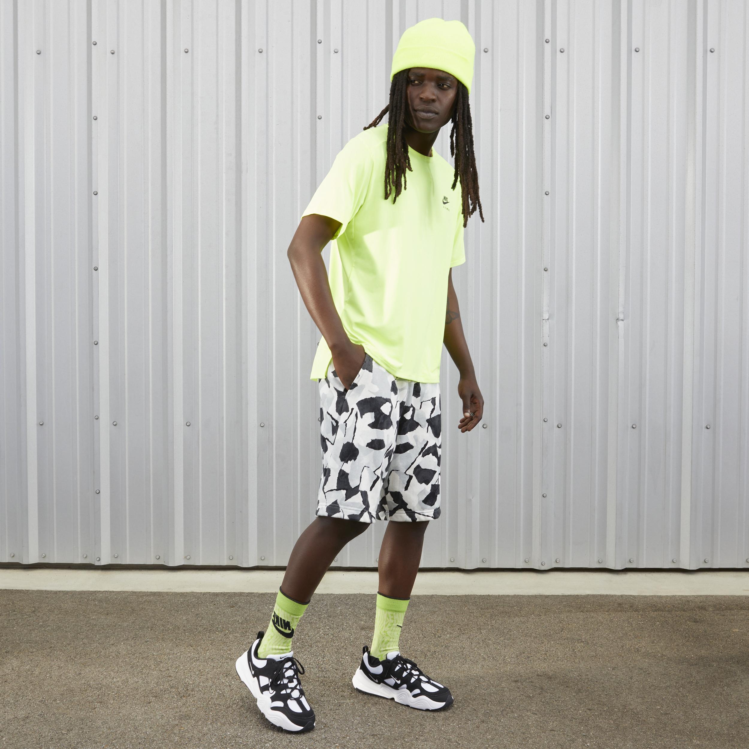 Nike Men's Tech Hera Shoes Product Image