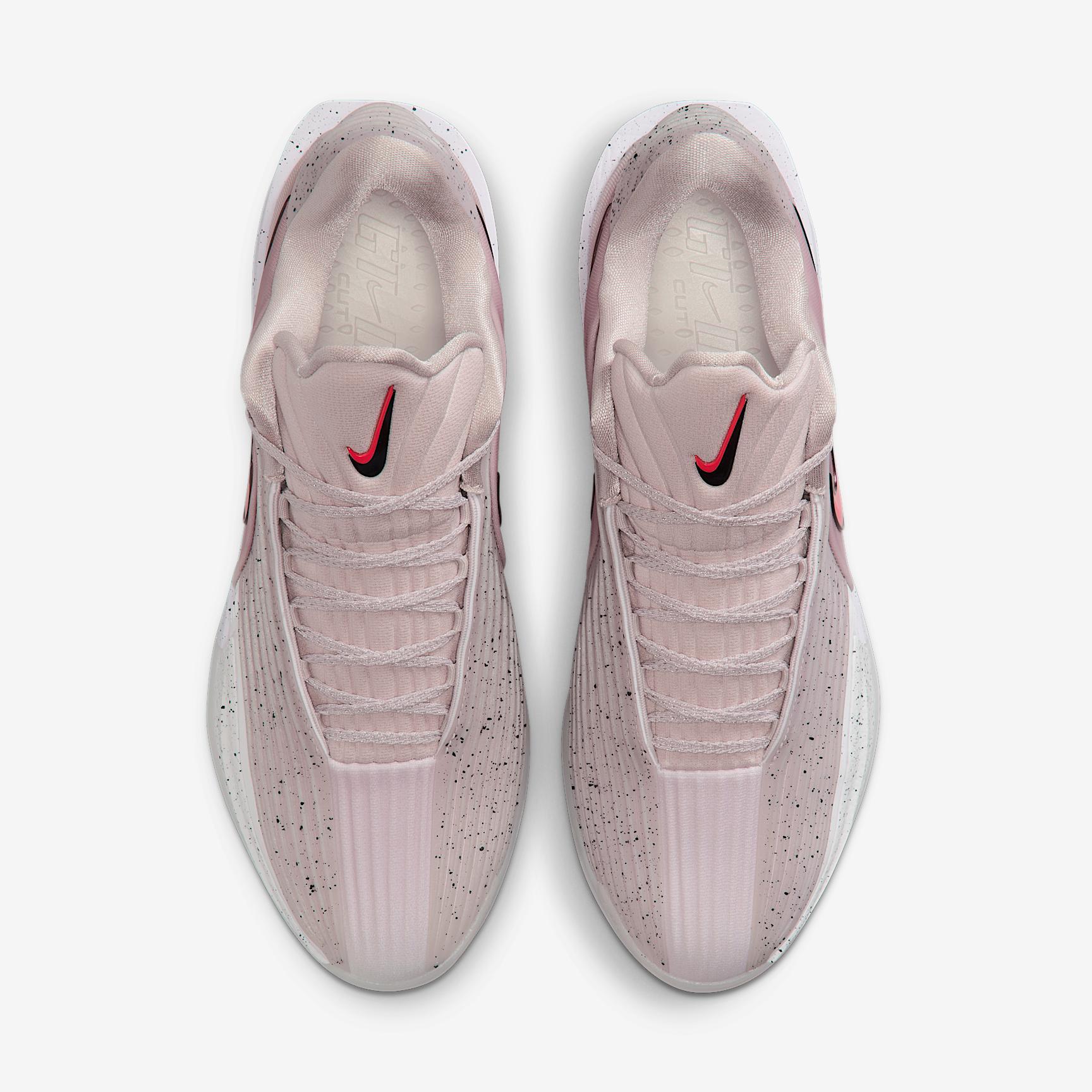 Nike Men's G.T. Cut 3 Turbo Basketball Shoes Product Image
