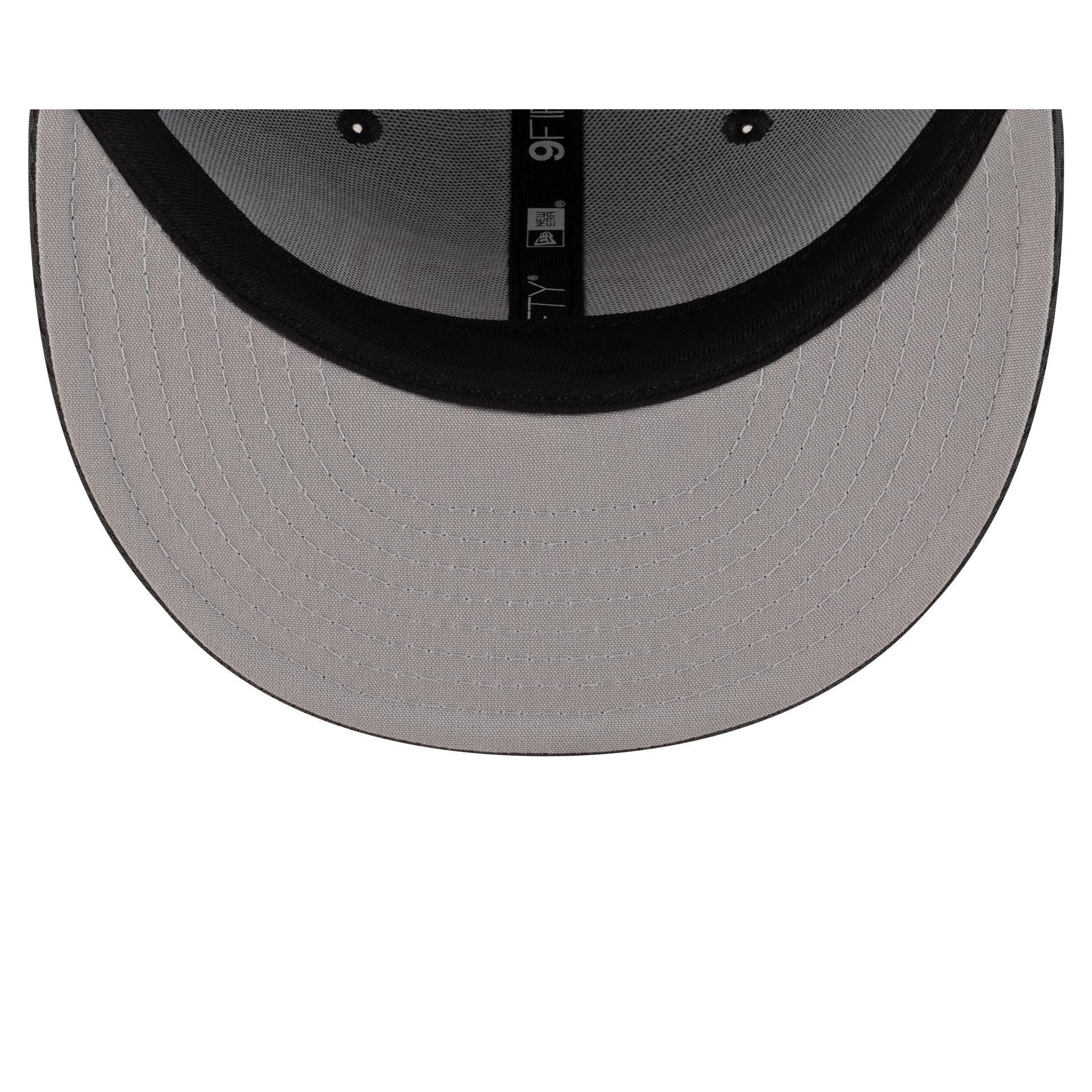 DC Defenders Gray 9FIFTY Snapback Hat Male Product Image