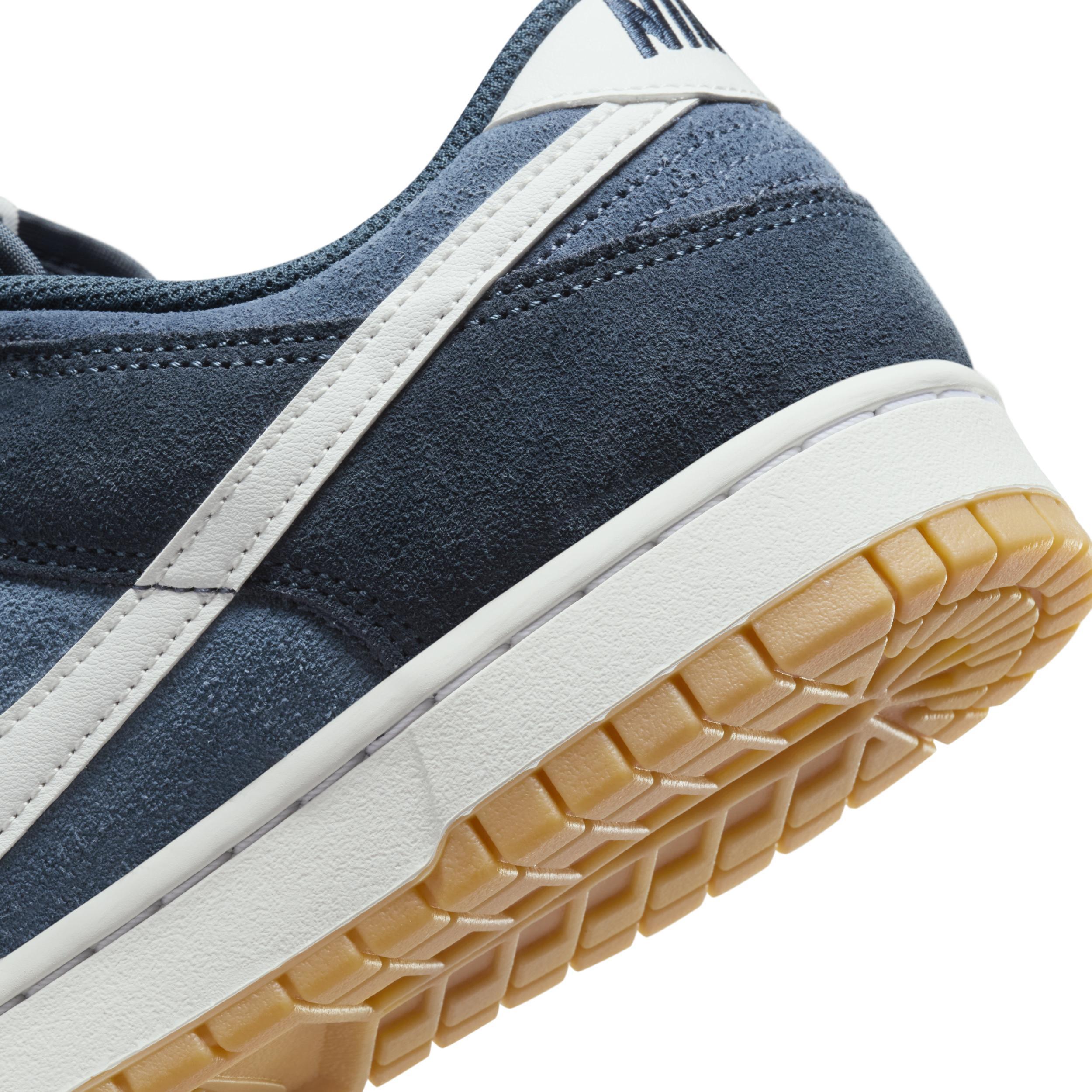 Nike Mens Nike Dunk Low Retro - Mens Basketball Shoes Product Image