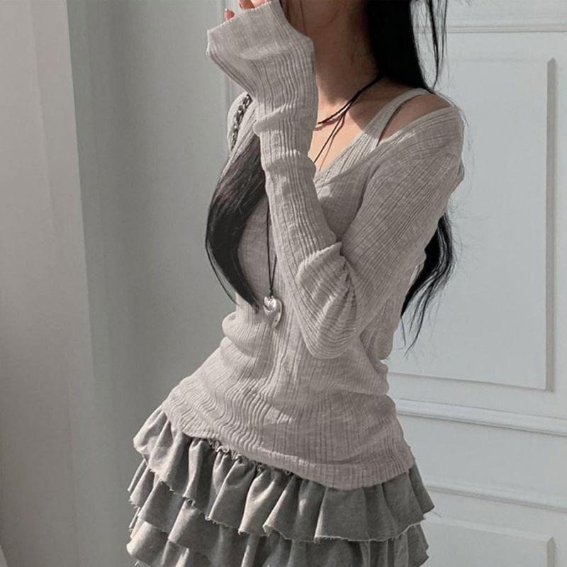 Set: Long-Sleeve Scoop Neck Plain Ribbed T-Shirt + Tank Top Product Image