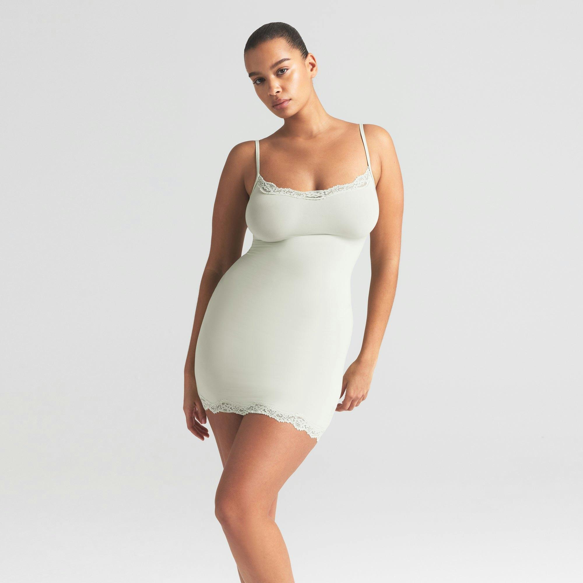 FITS EVERYBODY LACE SLIP DRESS | SPEARMINT Product Image