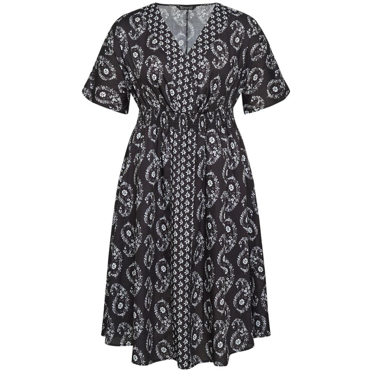 Plus Size Paisley Print Batwing Sleeve Pocket Shirred Split Dress Black Women Vacation Slit V-neck Short sleeve Curvy Midi Dress BloomChic 22-24/3X Product Image