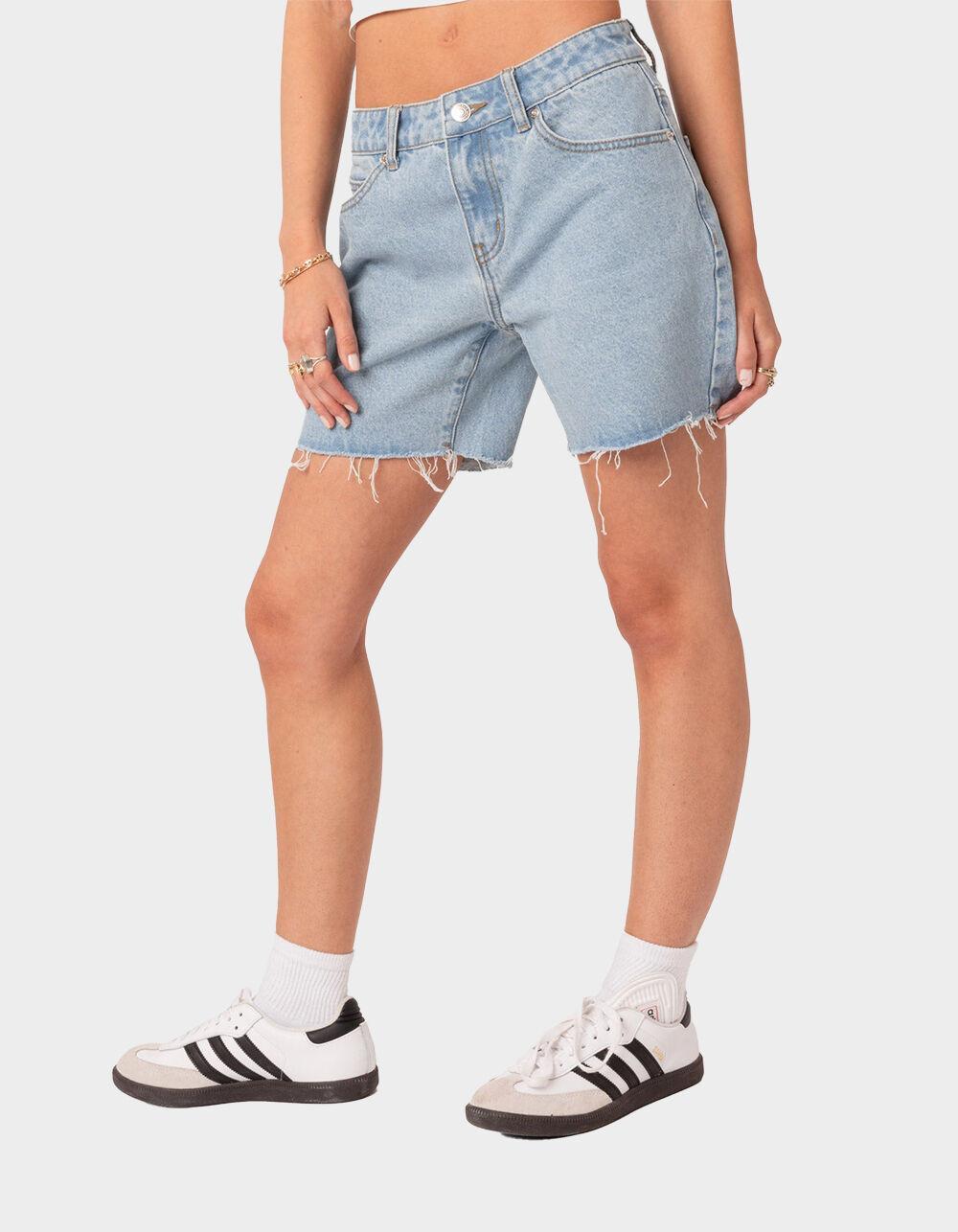 EDIKTED Tomboy Low Rise Denim Shorts - LIGHT BLUE Product Image