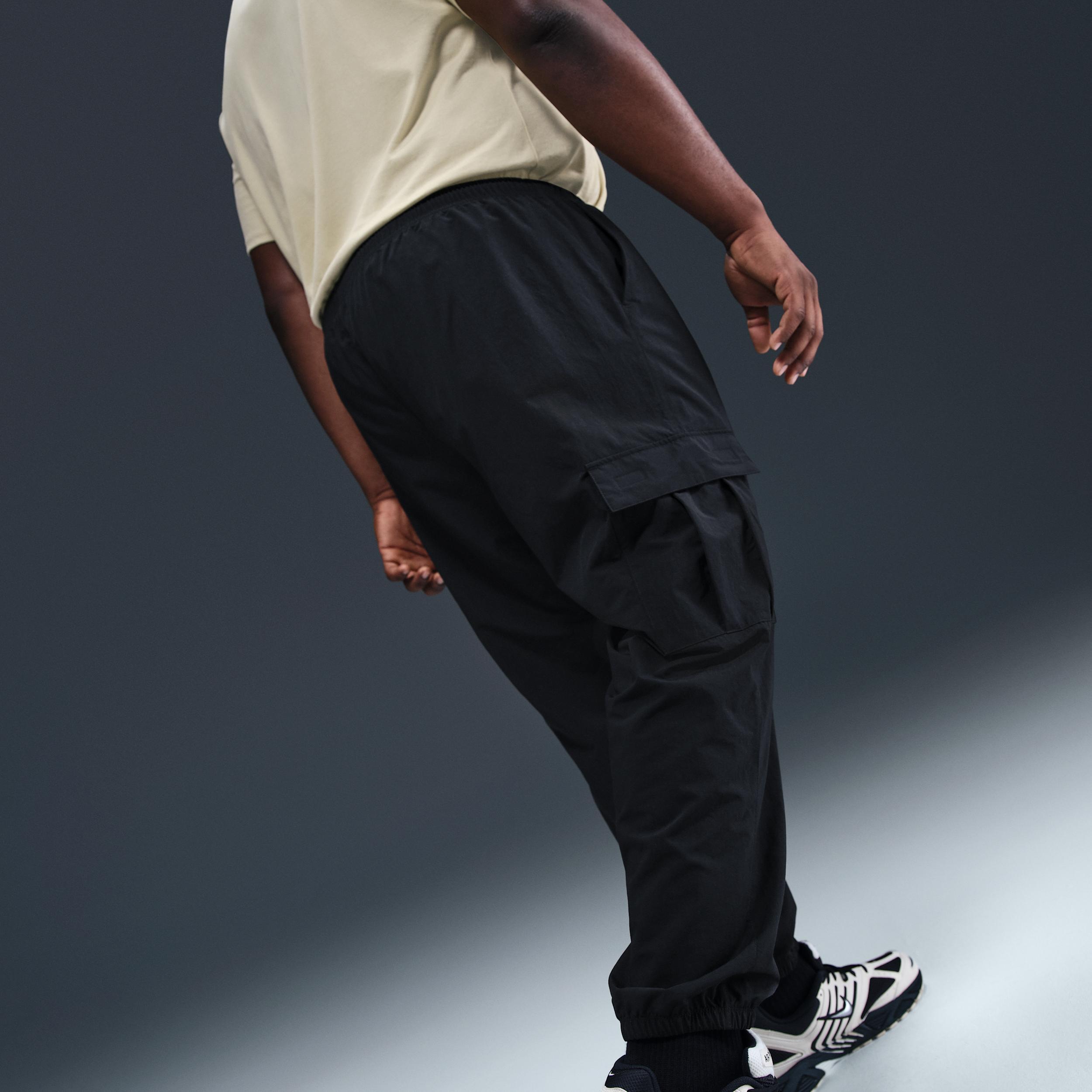 Nike Club Men's Woven Cargo Pants Product Image