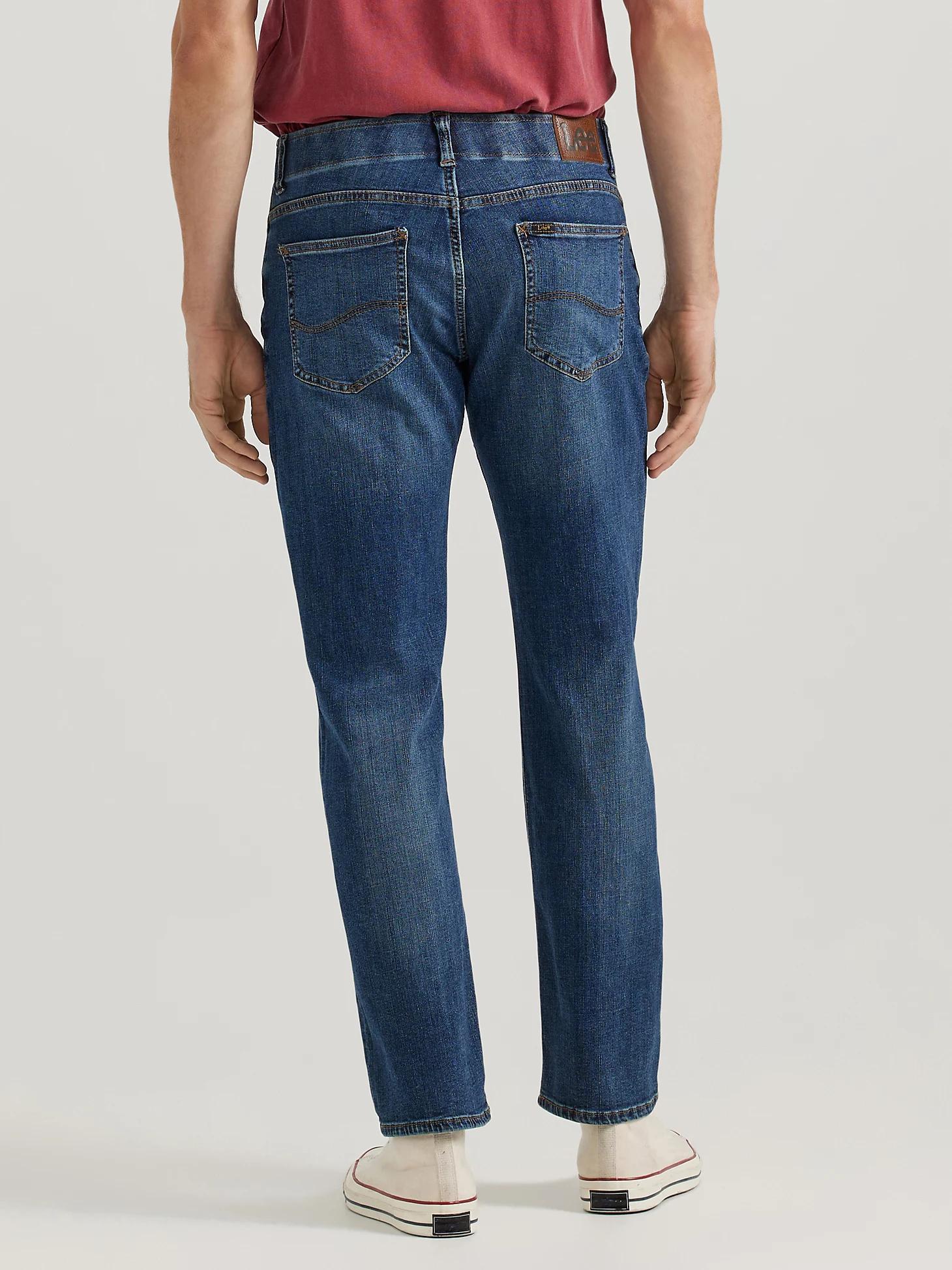 Men's Extreme Motion Straight Fit Tapered Leg Jean (Big & Tall) | Men's Jeans | Lee® Product Image