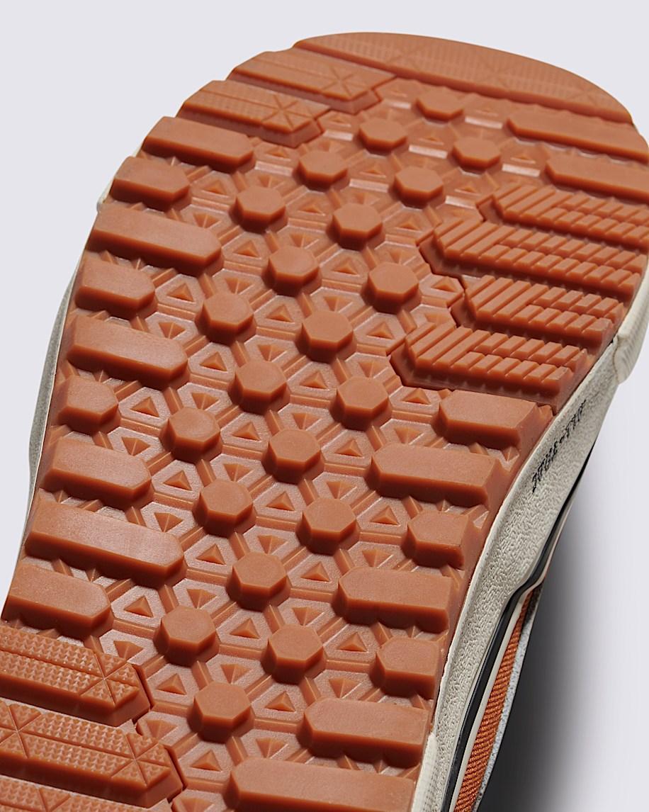 Sk8-Hi Waterproof Insulated Shoe in Glazed Ginger Brown / Khaki| Vans US Product Image