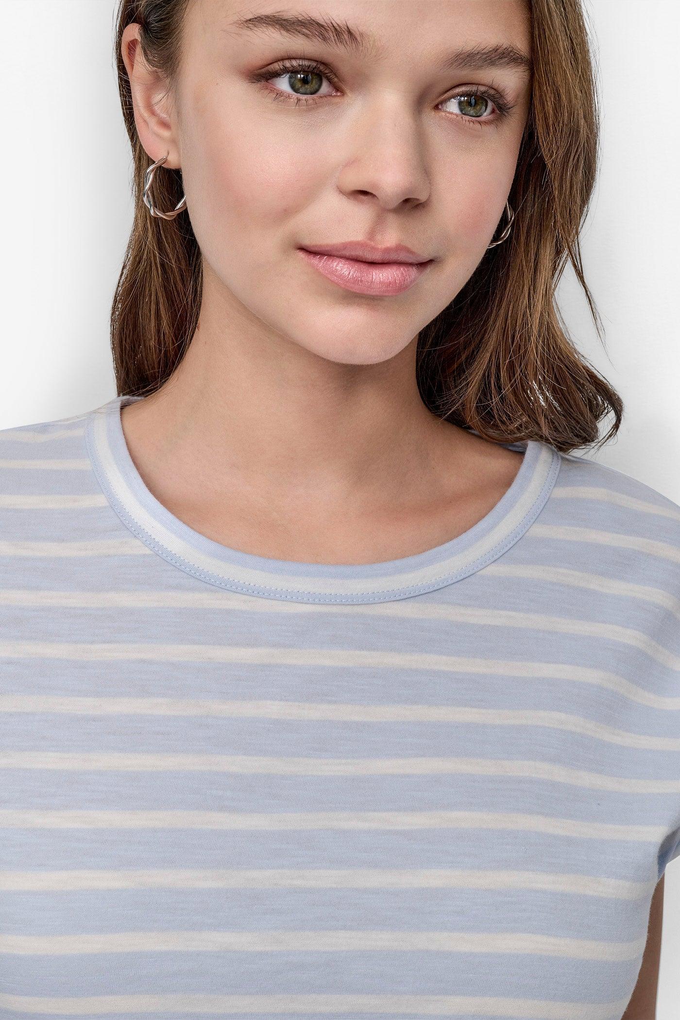 RUCHED SIDE-TIE TEE Product Image